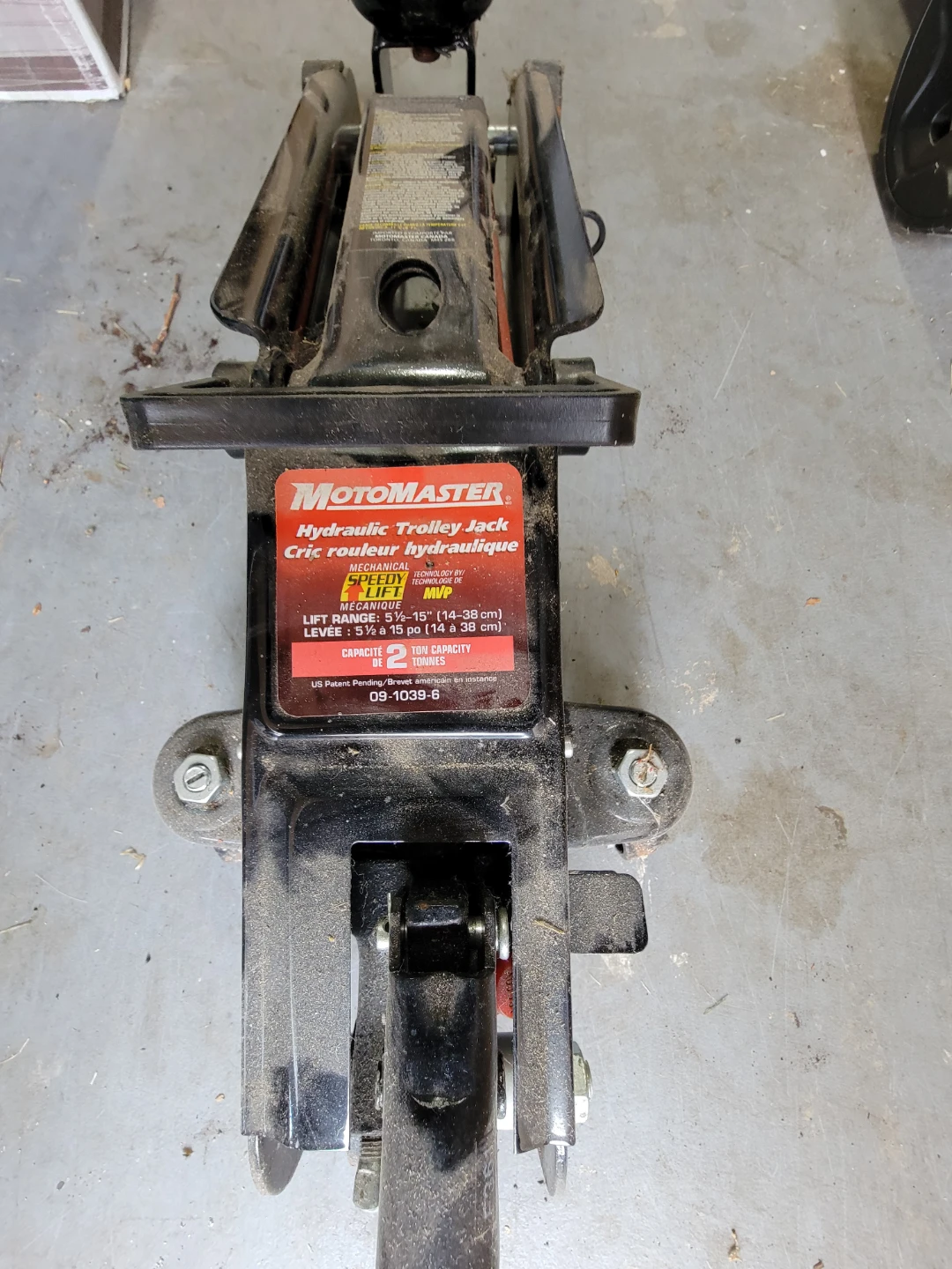 Motomaster Hydraulic Trolley Jack - photo 2