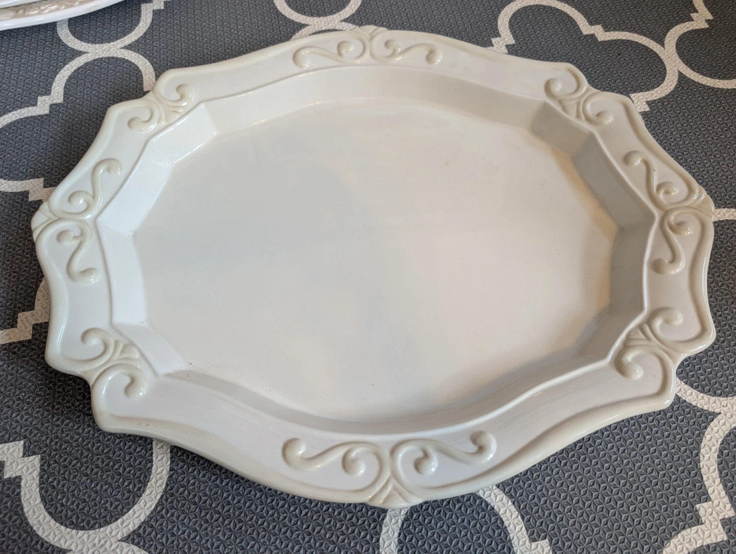 Serving platter