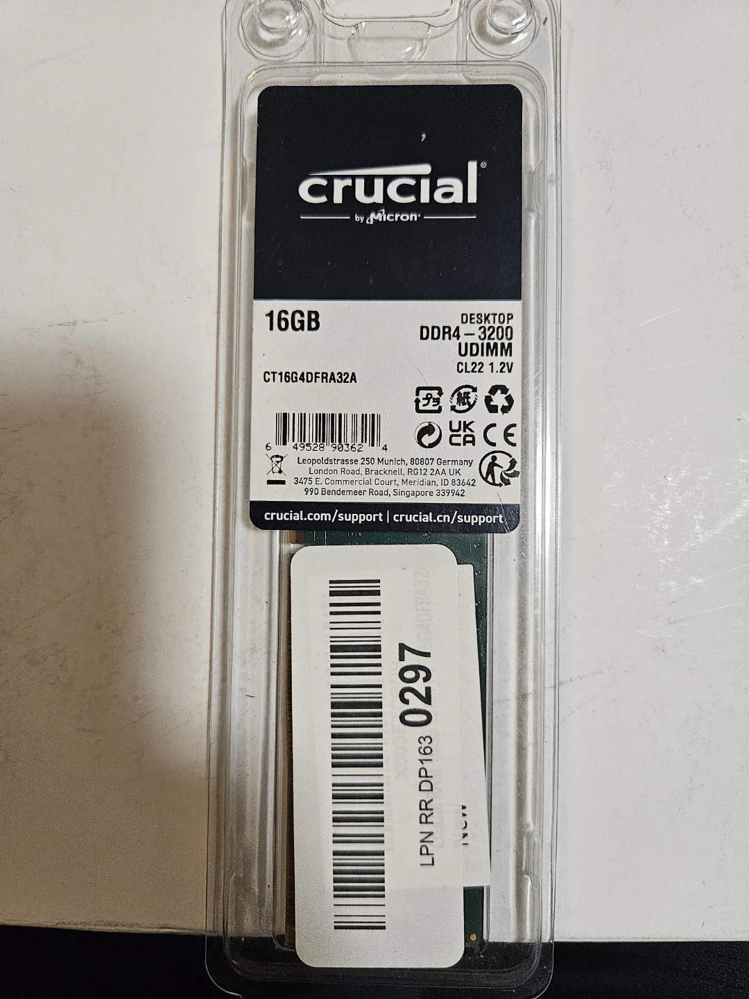 Crucial 16GB DDR4 Desktop RAM CT16G4DFRA32A - photo 2