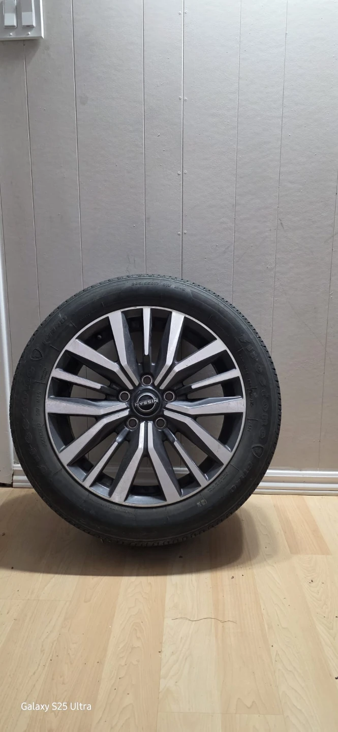 Nissan Tires on Rims - photo 3