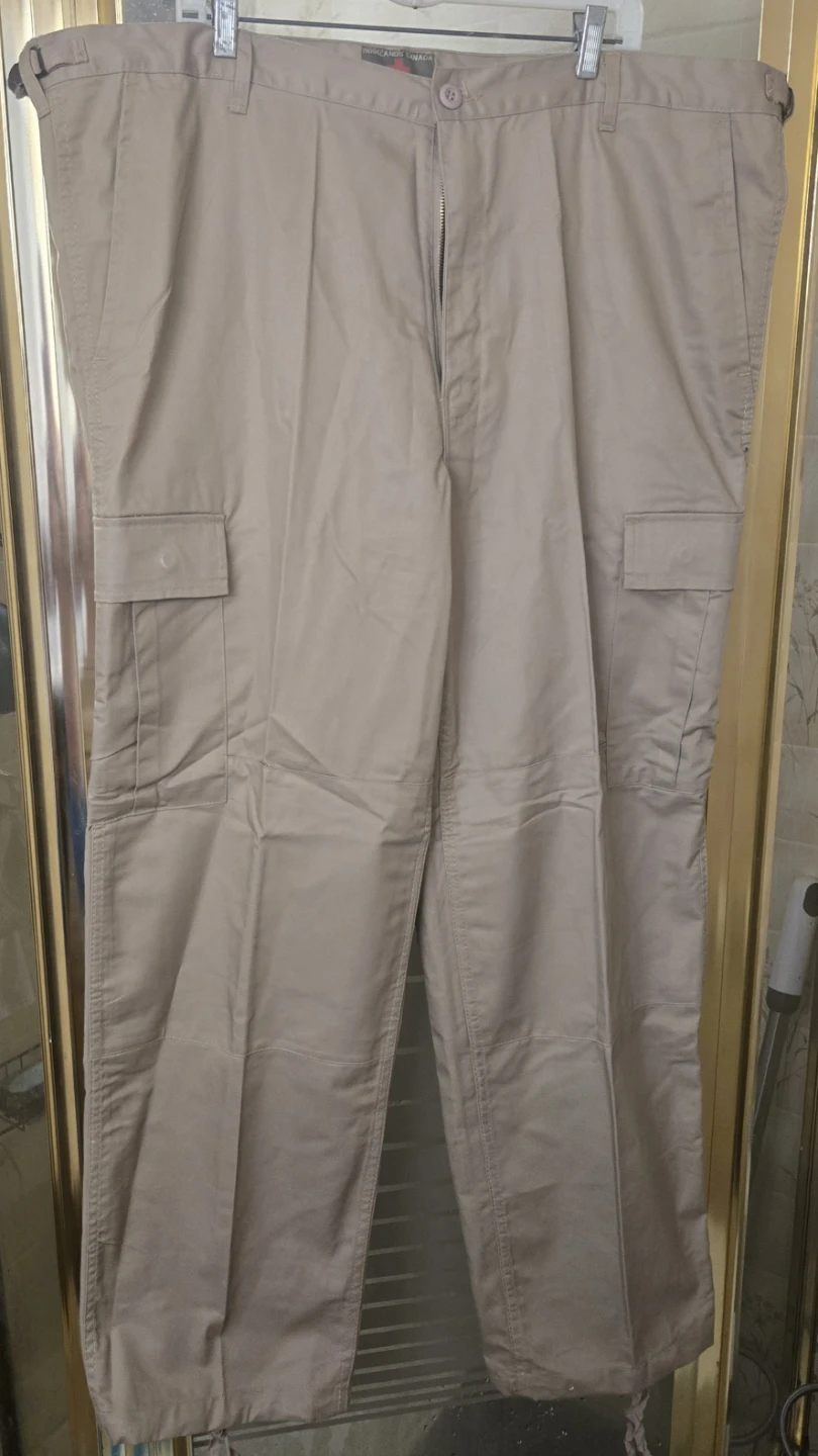 Men's Parklands Canada Duty BDU beige cargo pants. BNWT. XXL.