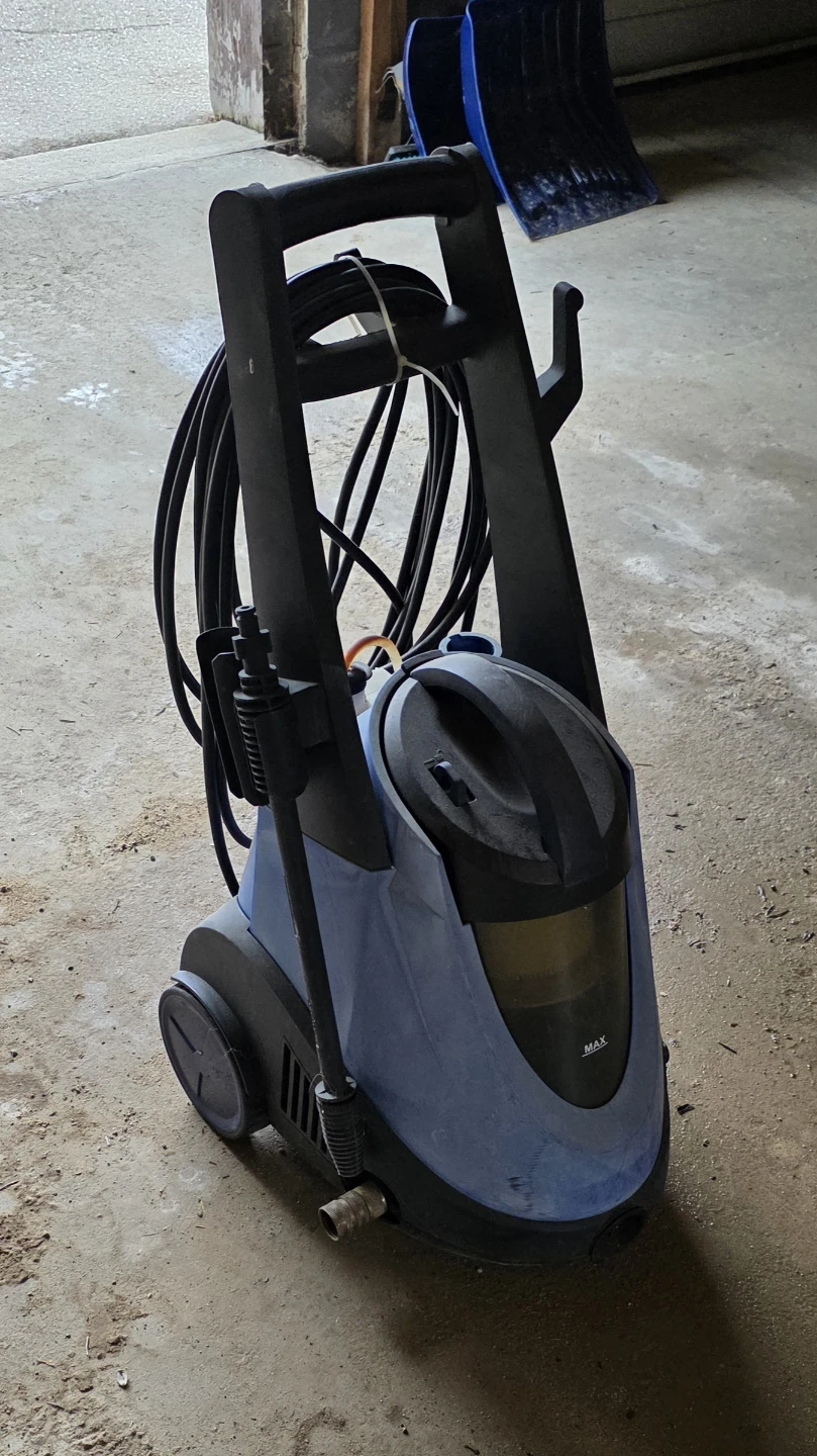 Pressure Washer