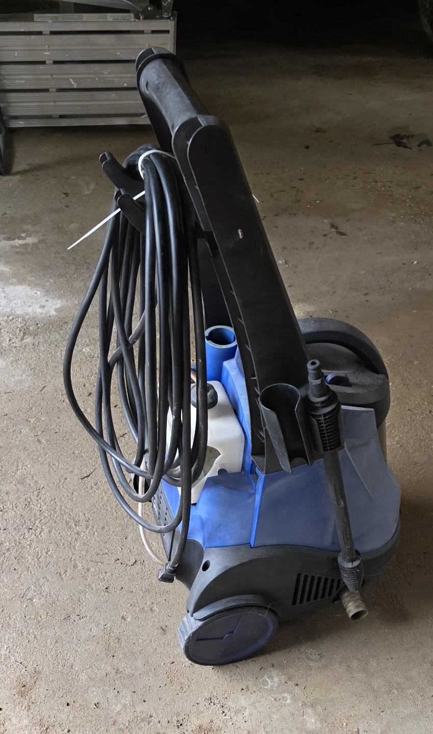 Pressure Washer - photo 2
