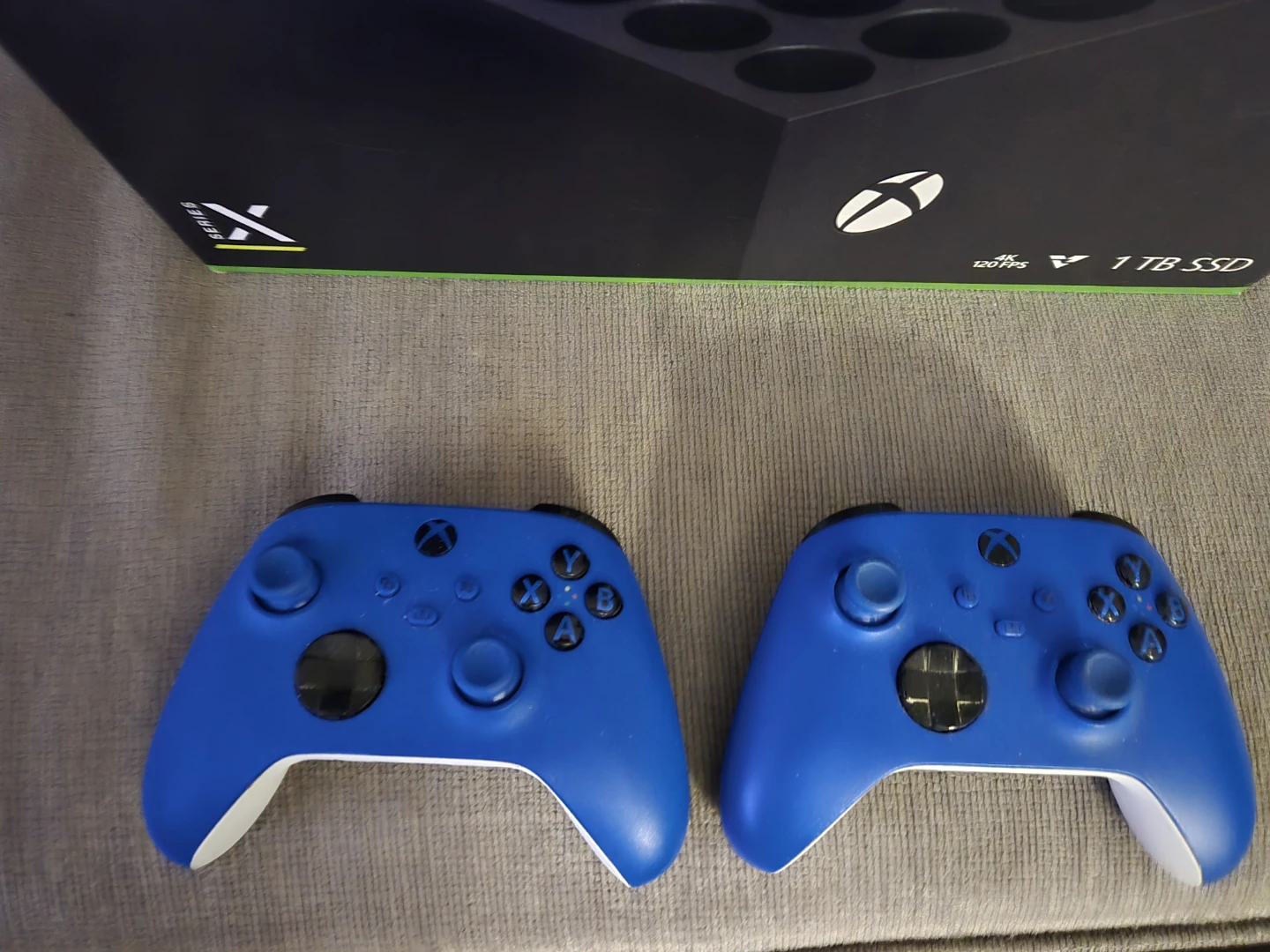 Xbox Series X 1TB SSD Console with 2 Blue Controllers - photo 3