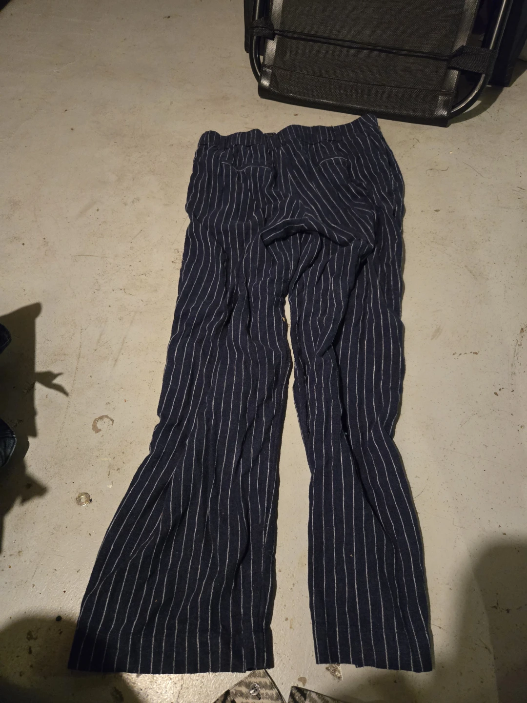 Navy and white striped wide-leg pants - photo 2
