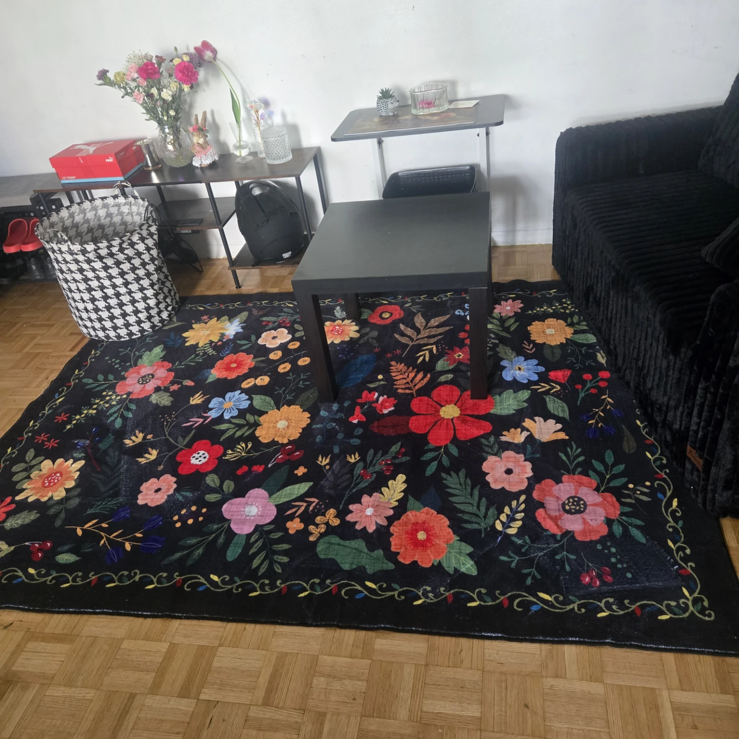 Flower rug .like new - photo 2
