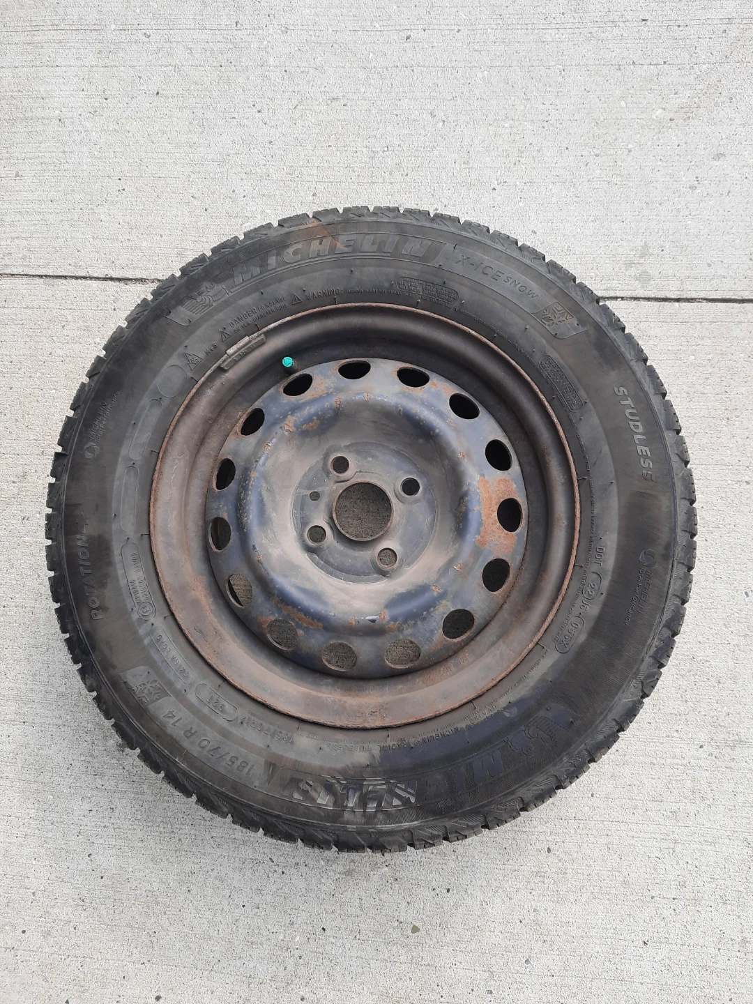 Michelin X-Ice Snow Winter Tire on Rim - 185/70 R 14 - photo 2