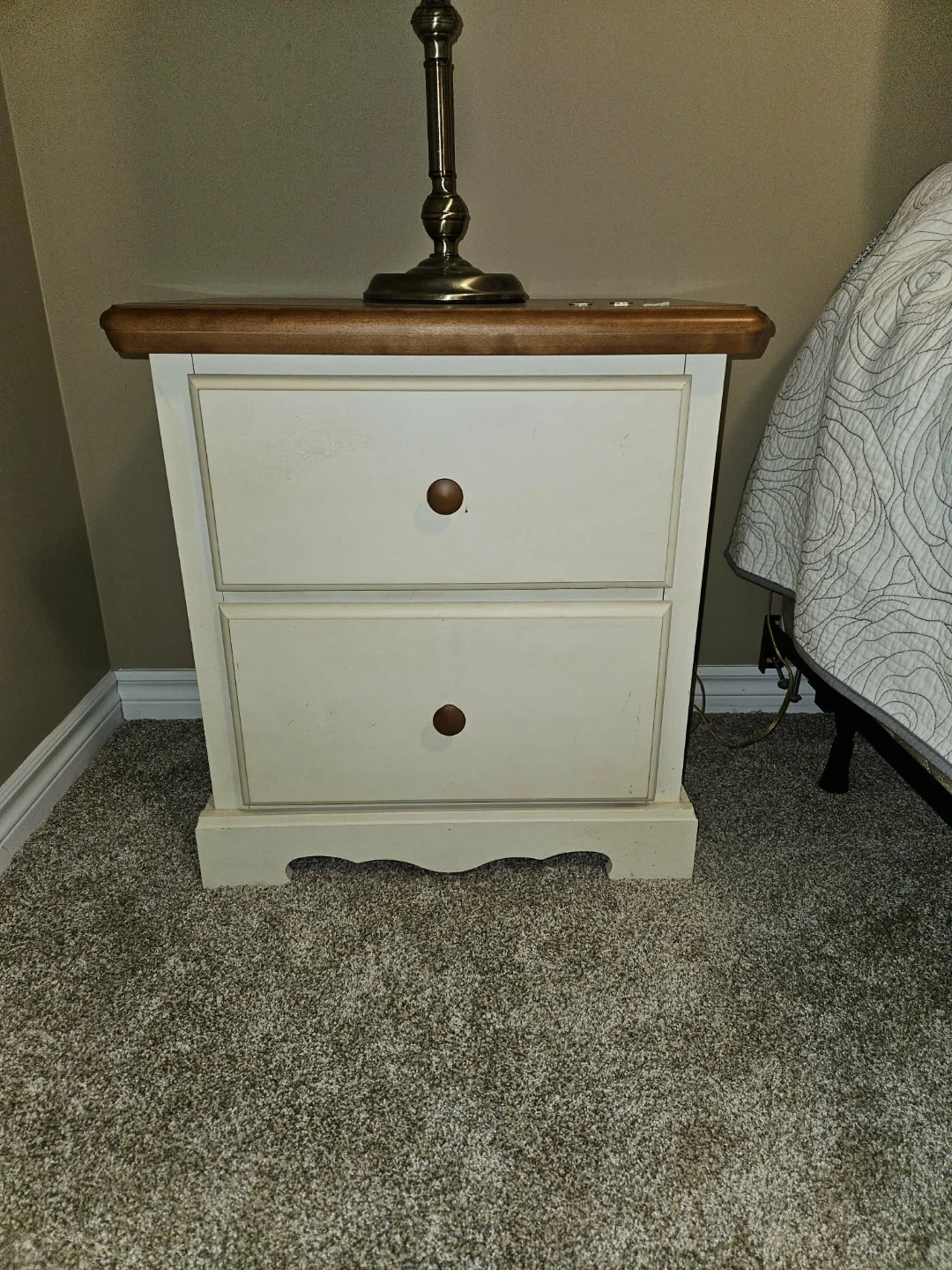 Twin bed set with dress and nightstand - photo 3