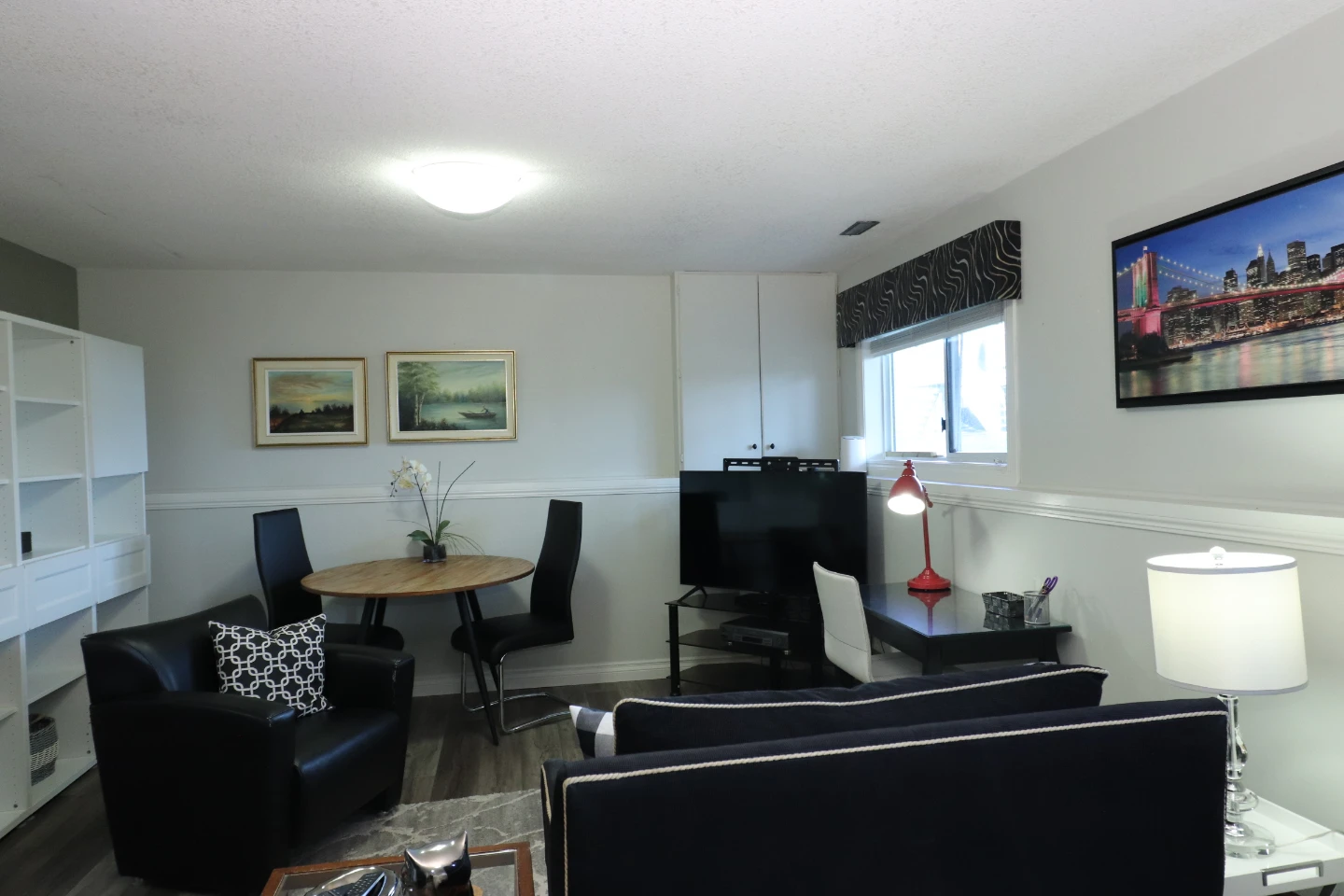 All-Inclusive Executive Furnished Studio Suite – Riverbend - photo 3