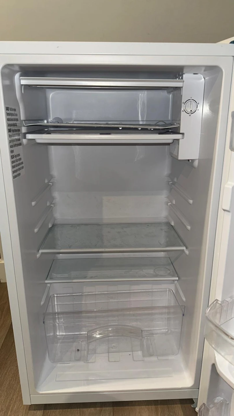 Hamilton Beach Compact Refrigerator - photo 2
