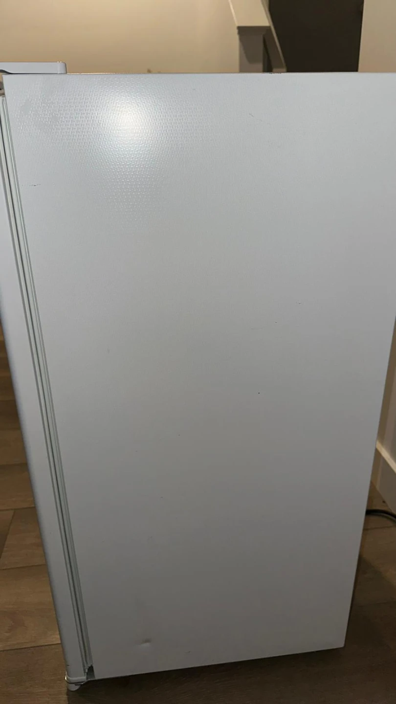 Hamilton Beach Compact Refrigerator - photo 5
