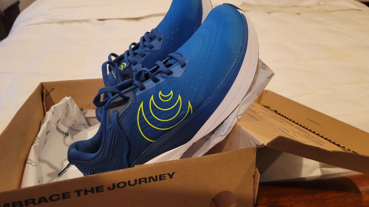 Topo Athletic Phantom 4 Men's Running Shoes  Size 11