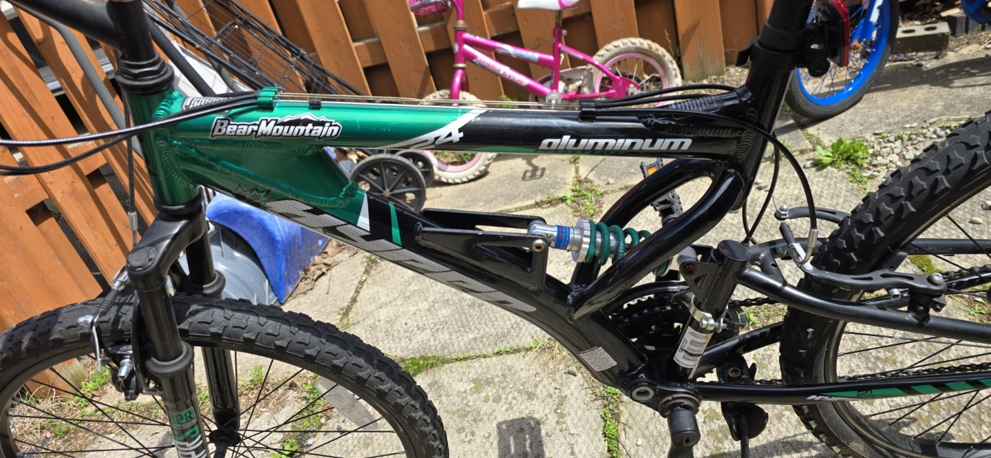 Hyper Bear Mountain 24" Aluminum Mountain Bike - photo 4
