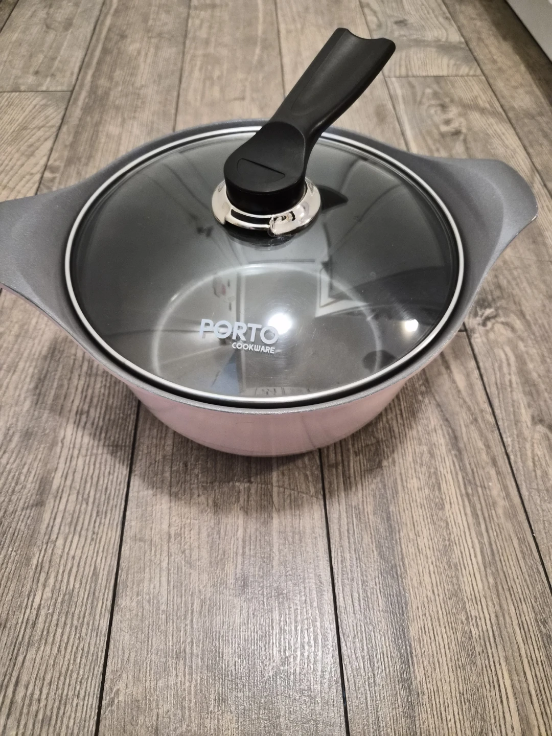 Porto Cookware Pot with Lid 24cm