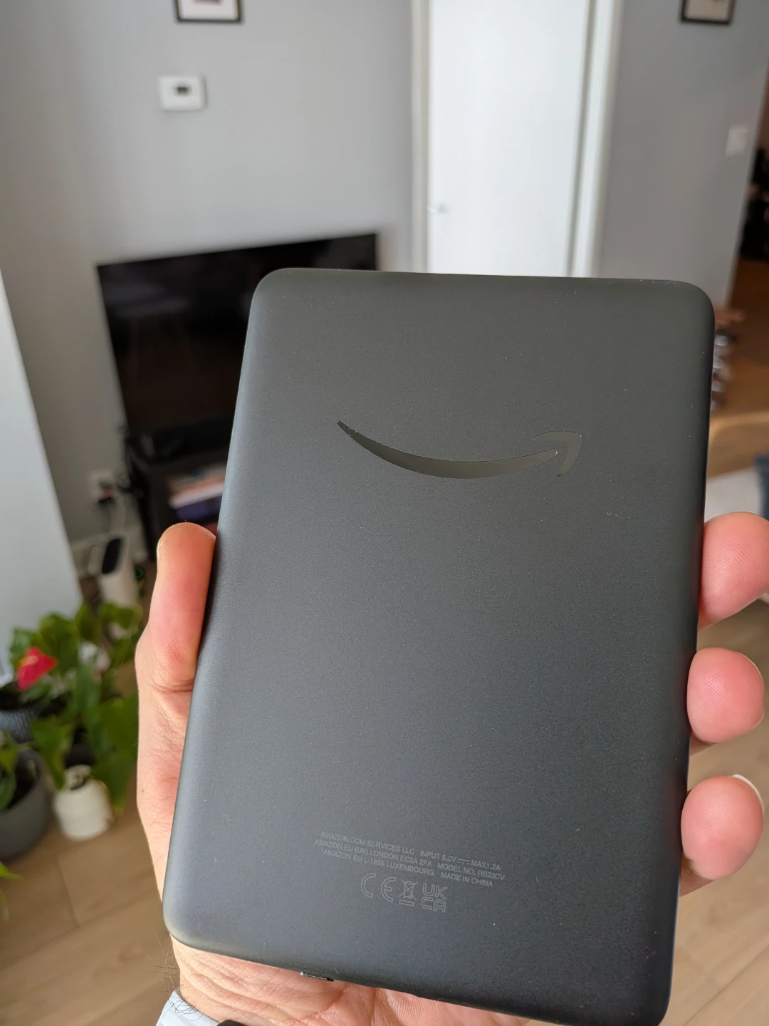 Amazon Kindle E-reader - photo 4