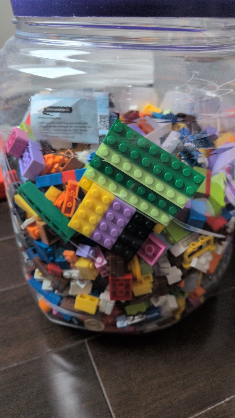 Assorted LEGO Bricks in Jar ( over 800 pieces)
