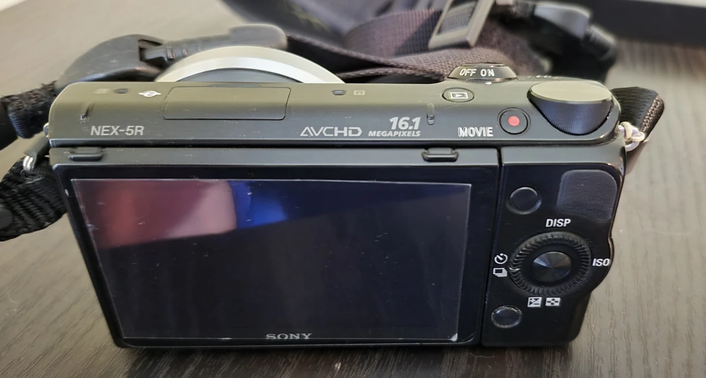 Sony E mount NEX 5R camera and lenses - photo 2