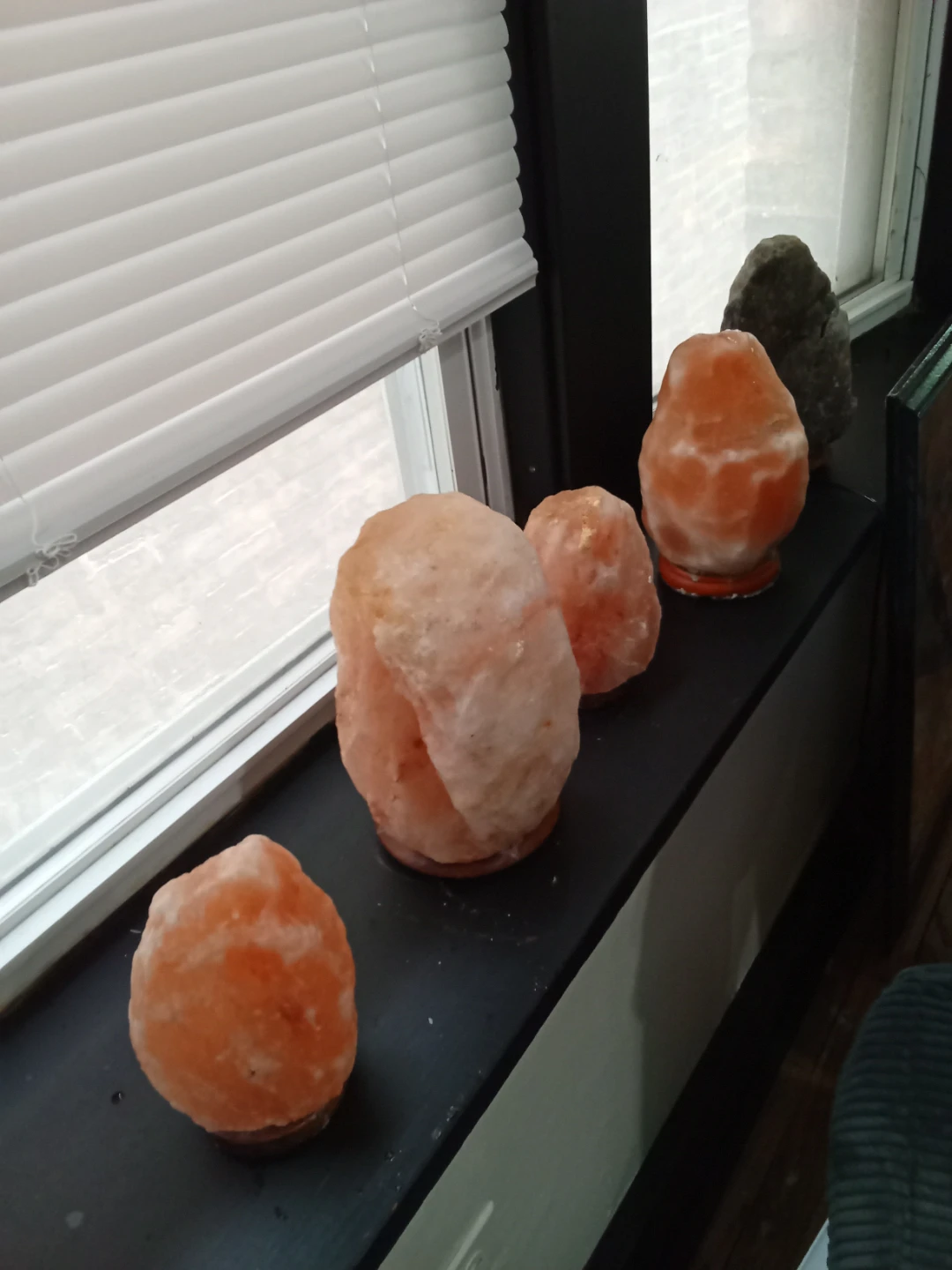 5 Himalayan Salt Lamps - photo 3