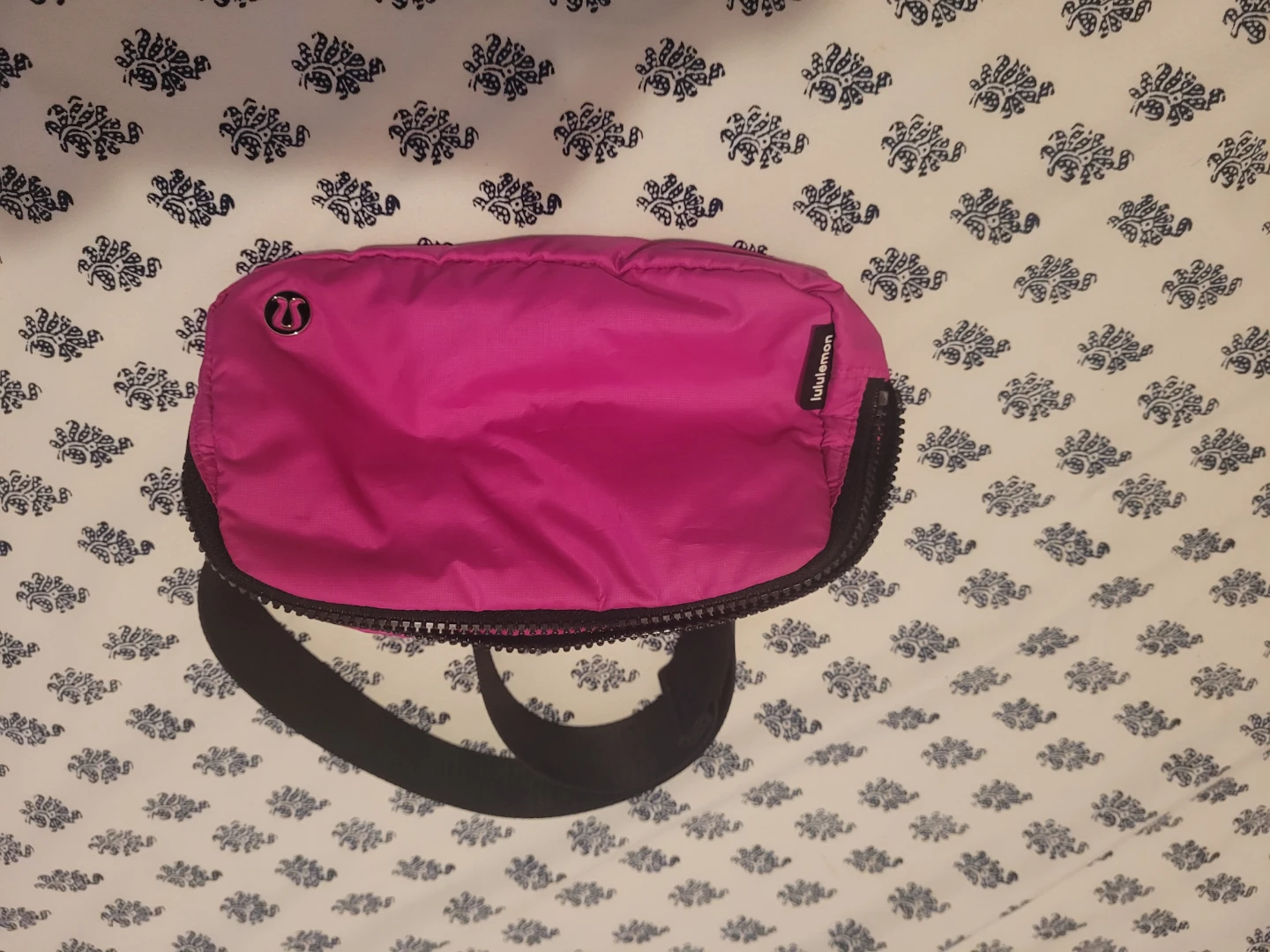 Lululemon Everywhere Belt Bag - Pink - photo 2