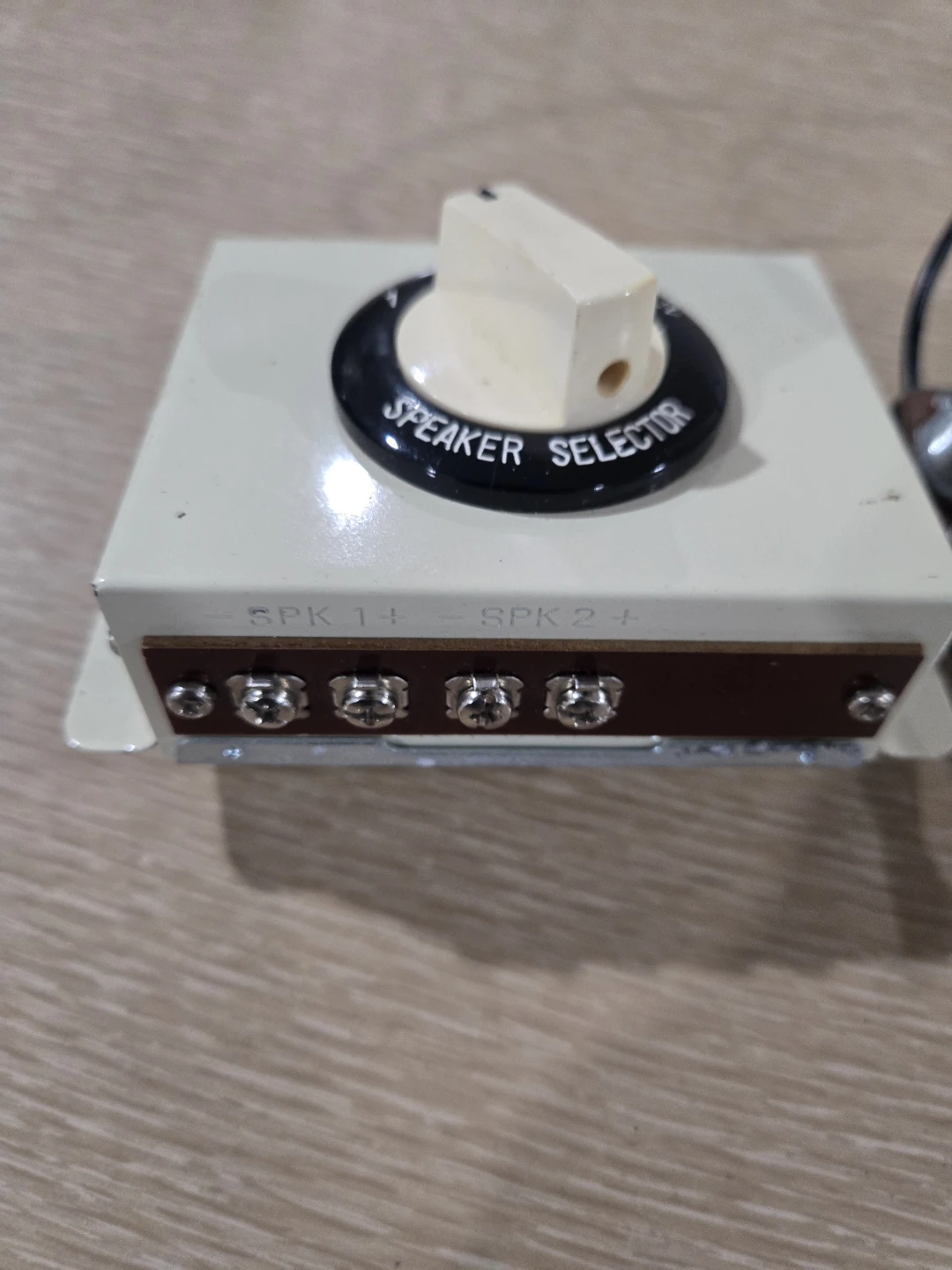 Vintage Speaker Selector Switch Box - photo 3