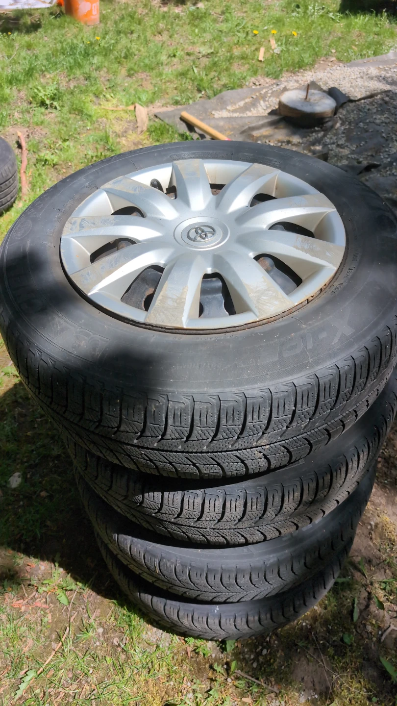 Set of 4 Winter Tires 205/65R15 99T Camry - photo 2