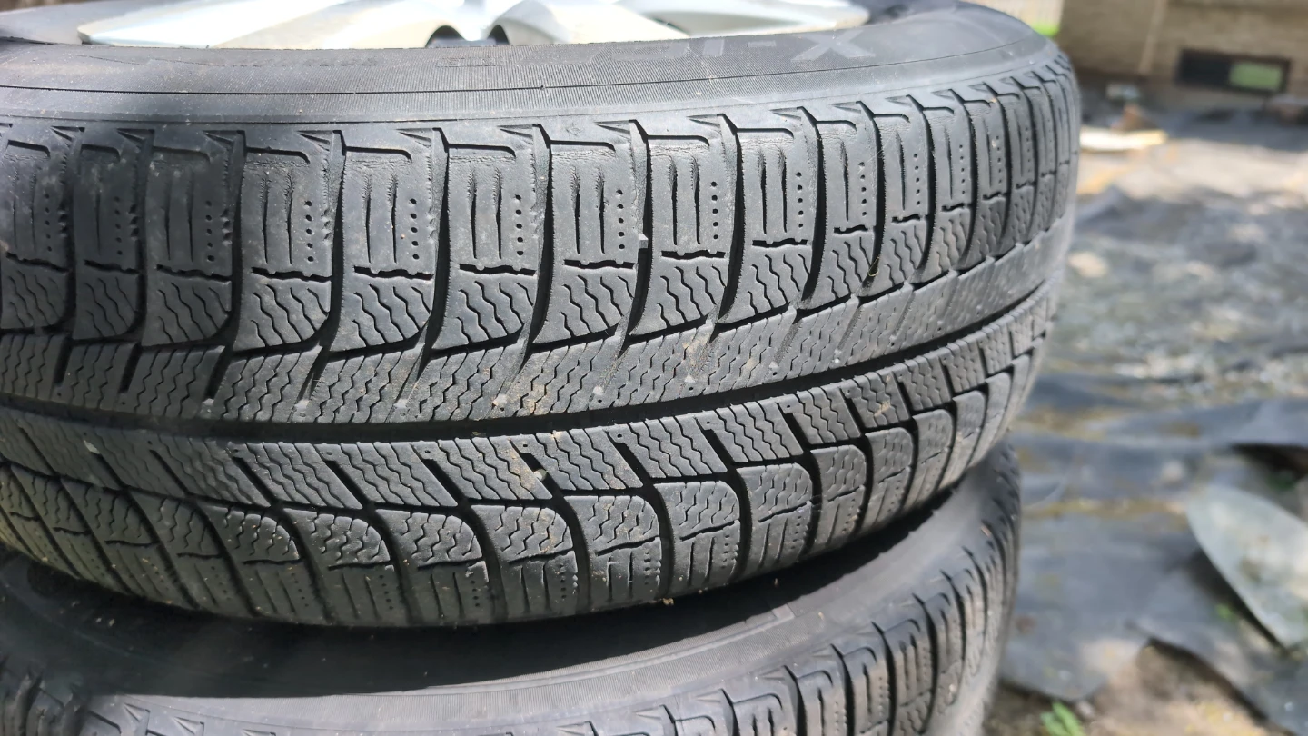 Set of 4 Winter Tires 205/65R15 99T Camry - photo 5