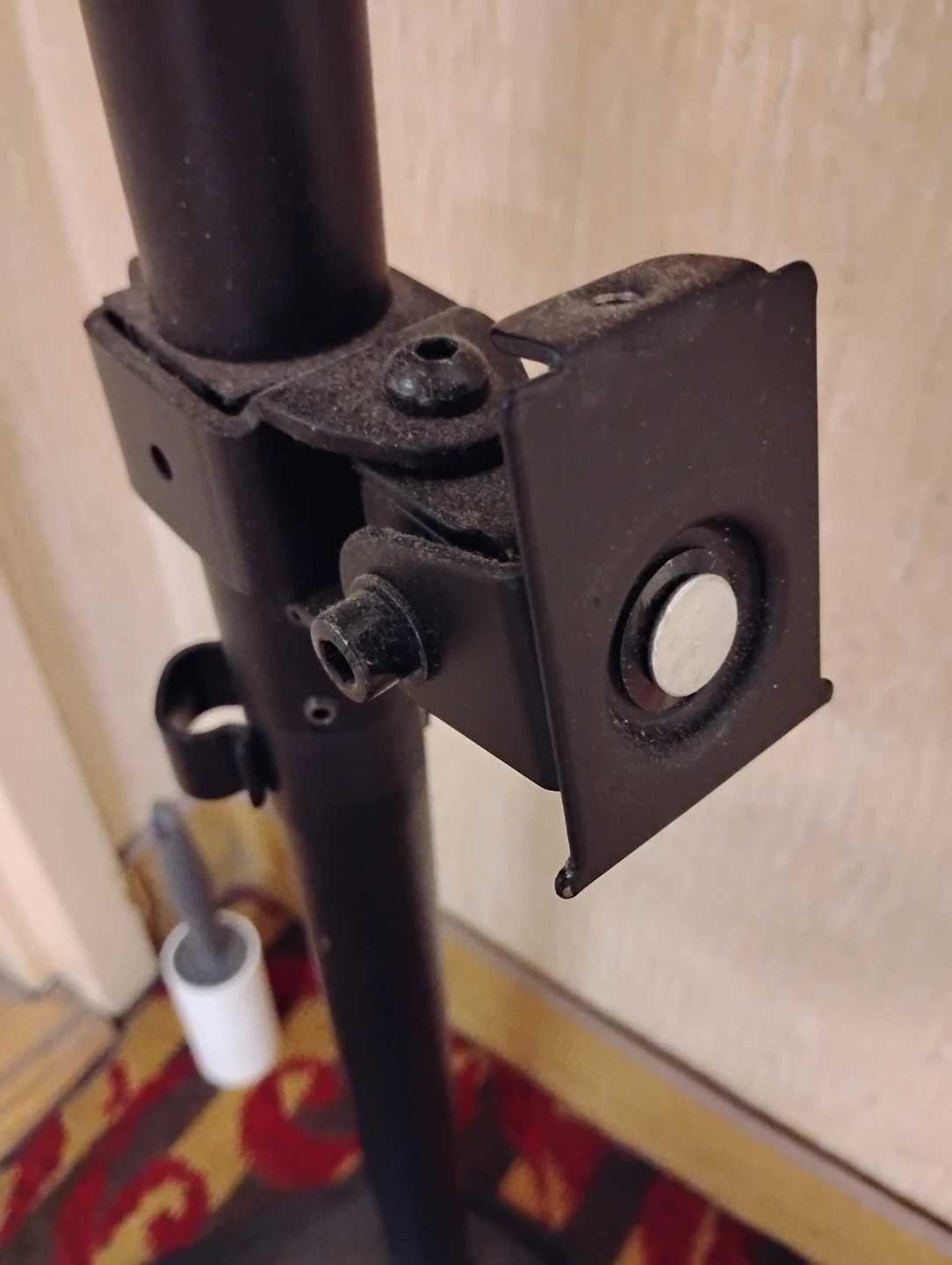 VIVO Speaker Stands Pair ($57ea on Amazon) - photo 5