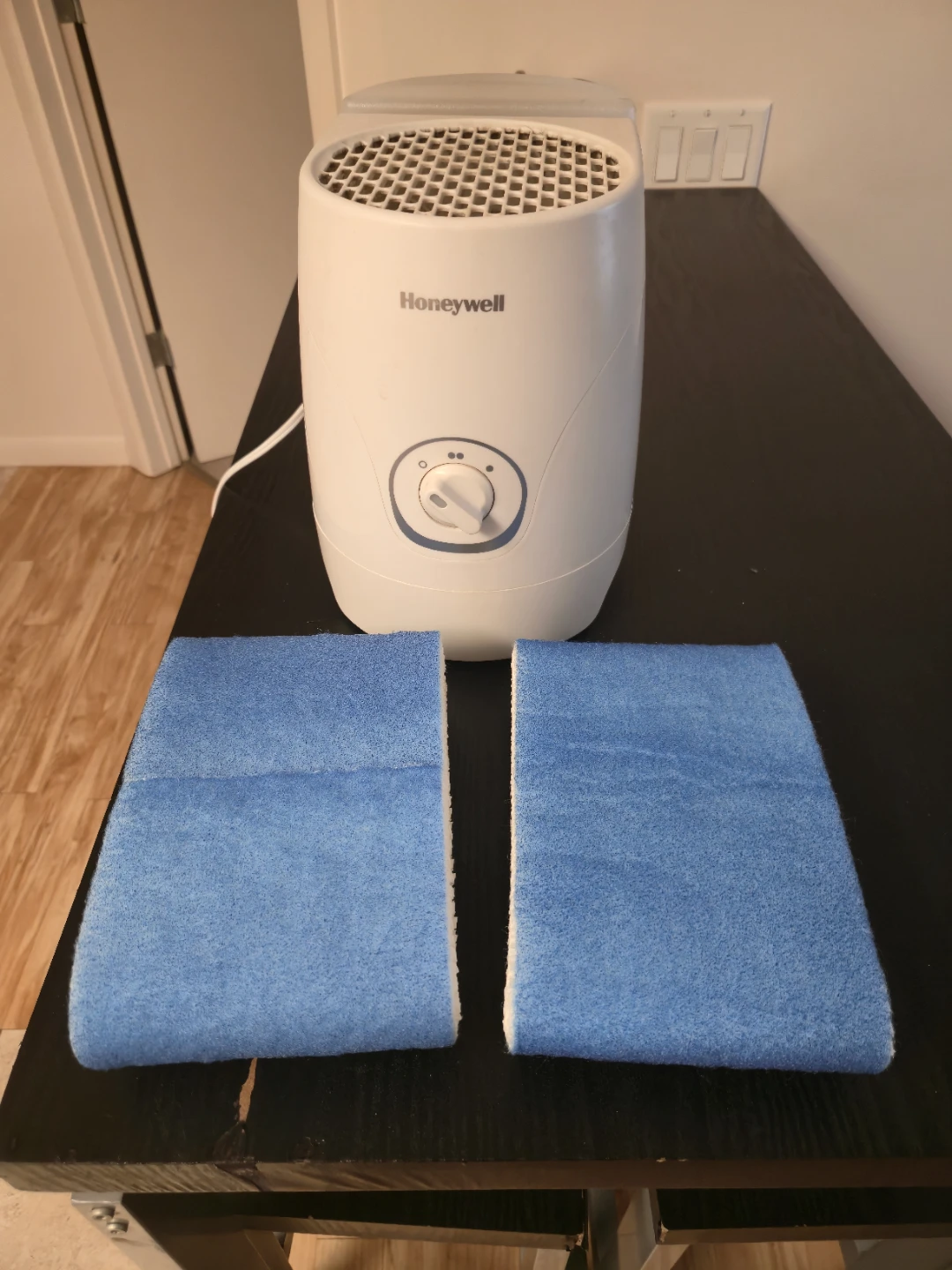 Honeywell Cool Mist Humidifier with Filters - photo 2
