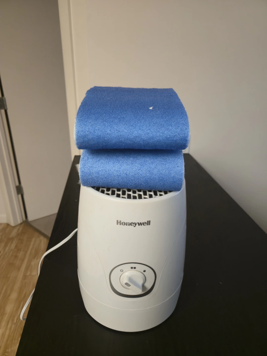 Honeywell Cool Mist Humidifier with Filters - photo 3