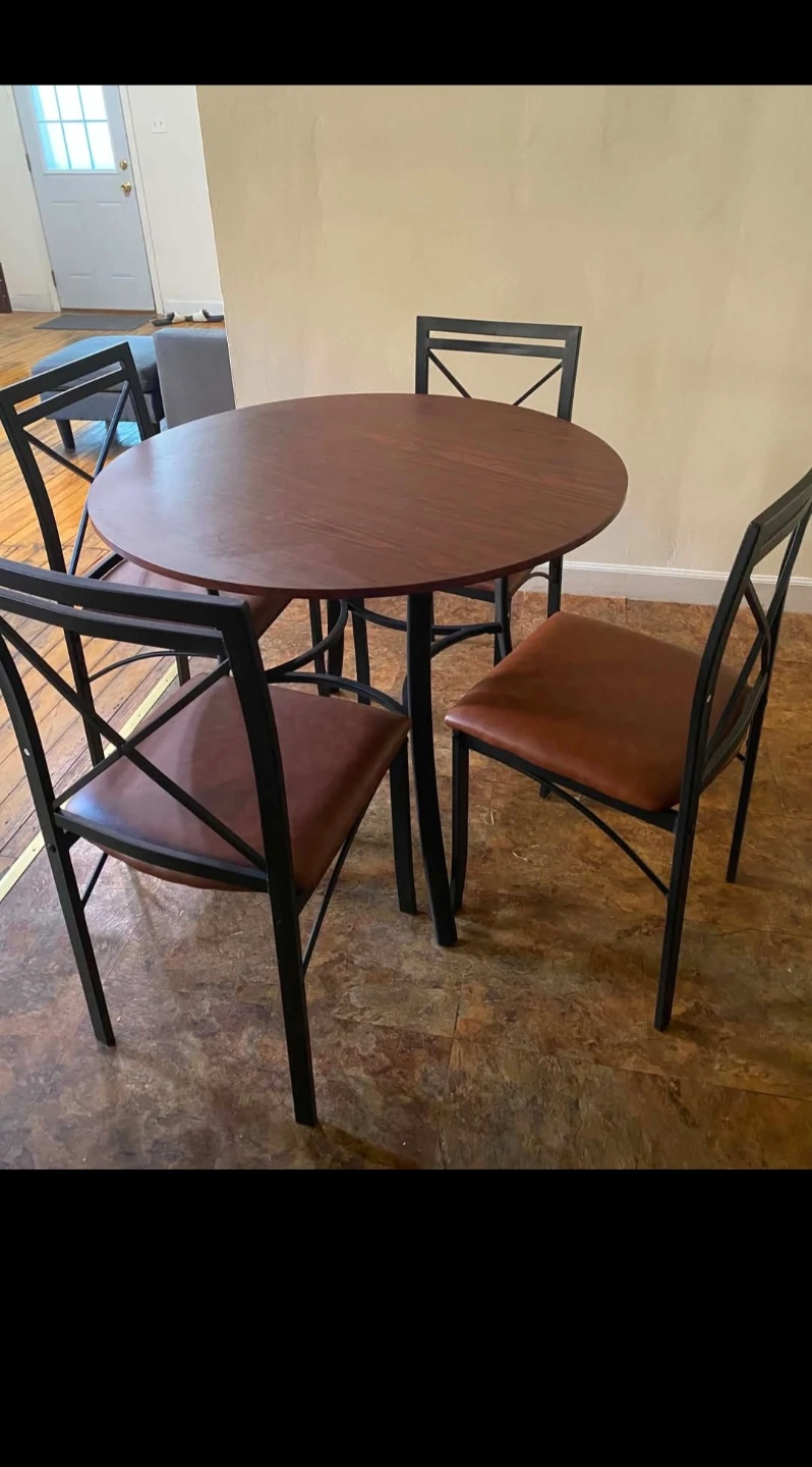 Round Dining Table Set with 4 Chairs