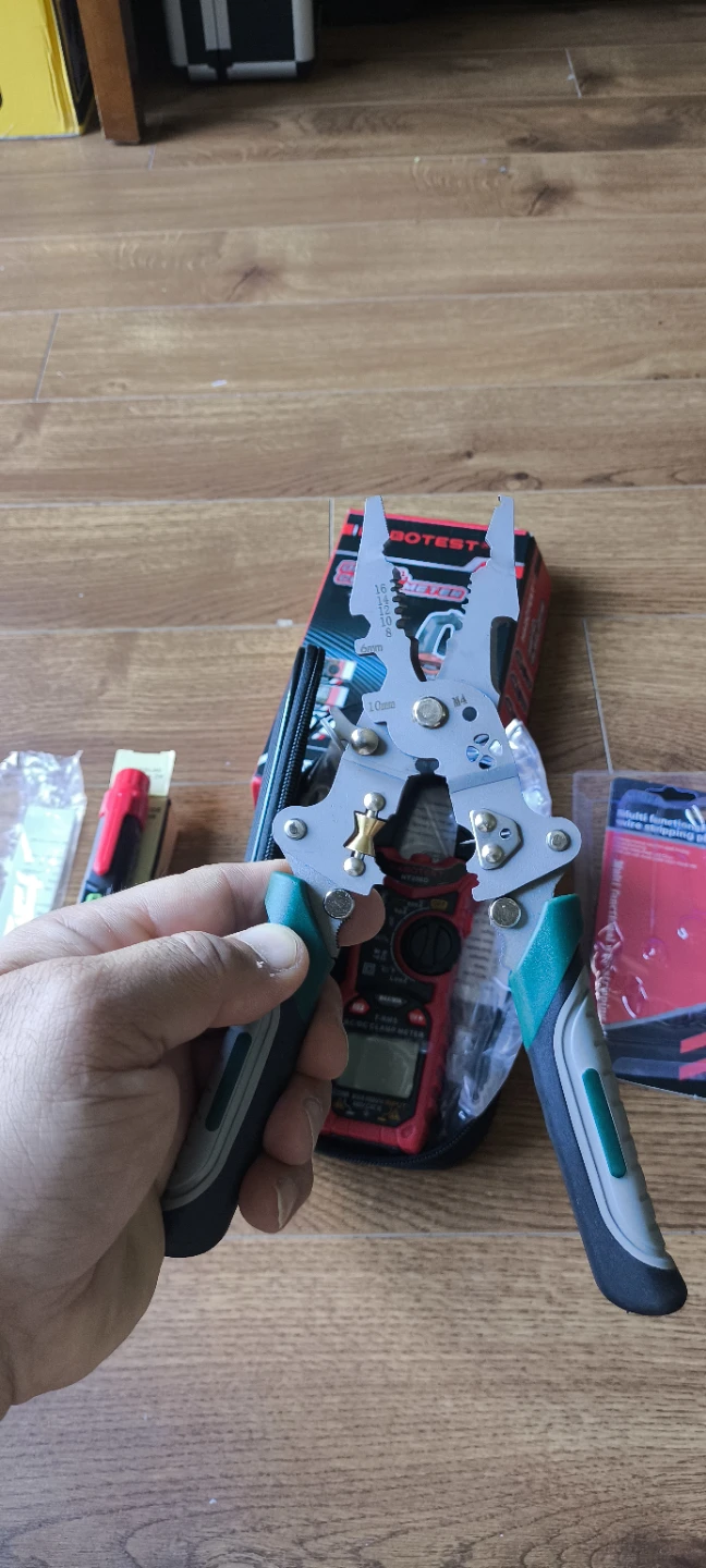 HABOTEST Digital Clamp Meter, Voltage Detector, and Wire S - photo 3