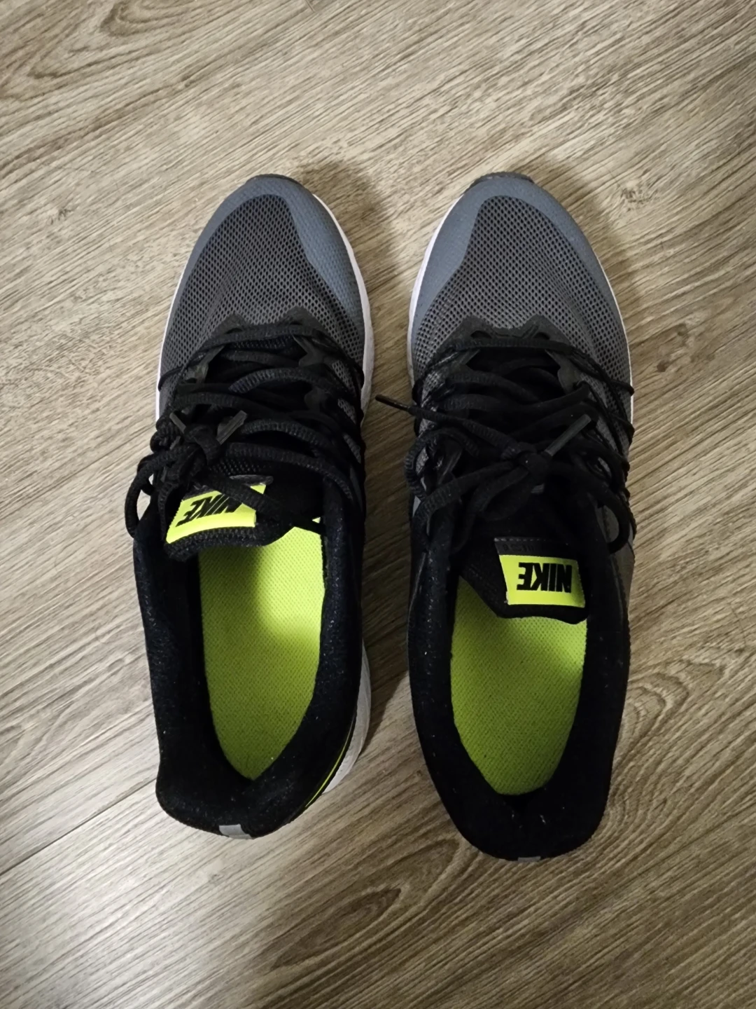 Nike Air Running Shoes - Grey/Black/Neon - US 8.5