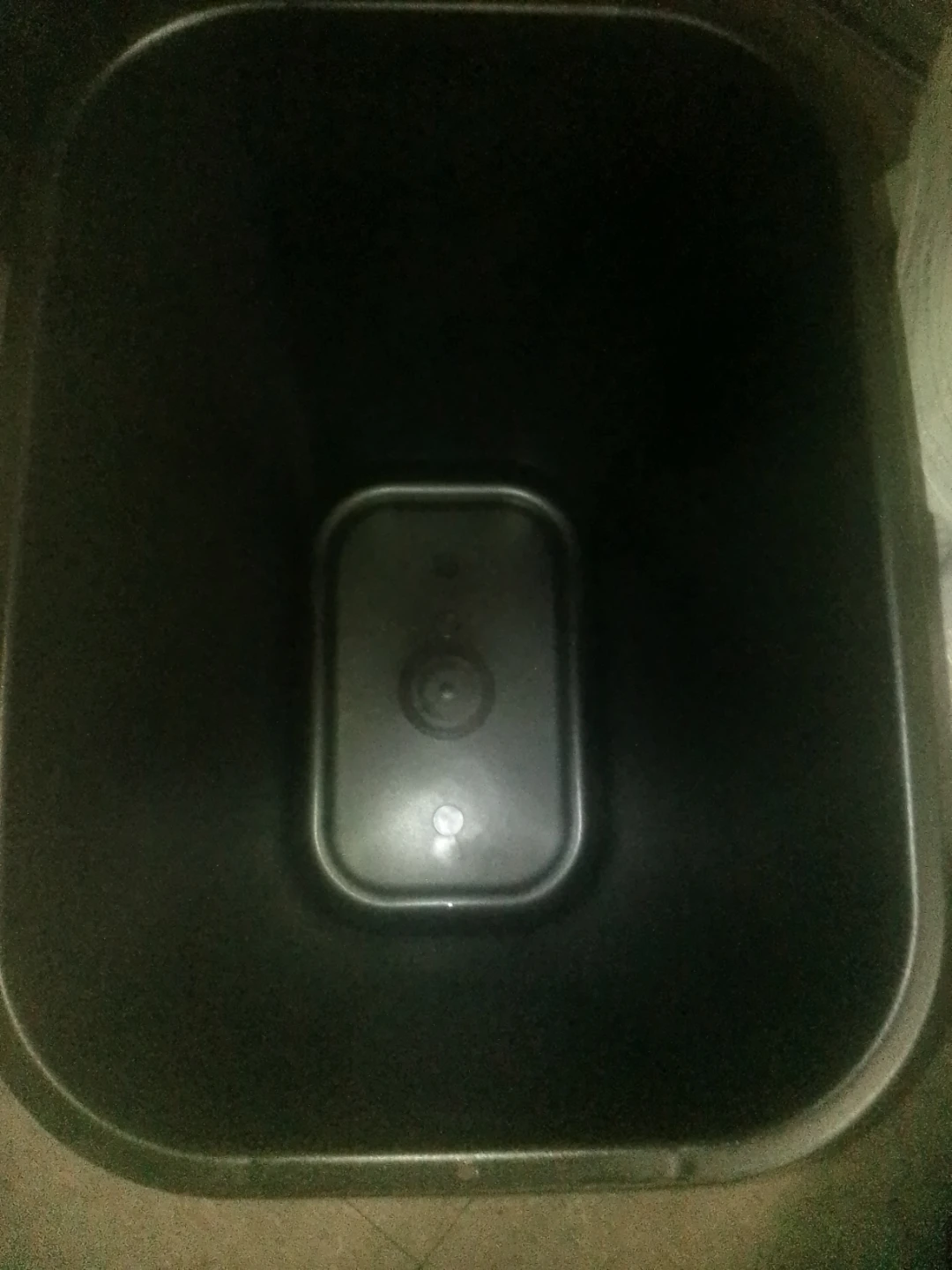 Rubbermaid Commercial Products Trash Cans - photo 3