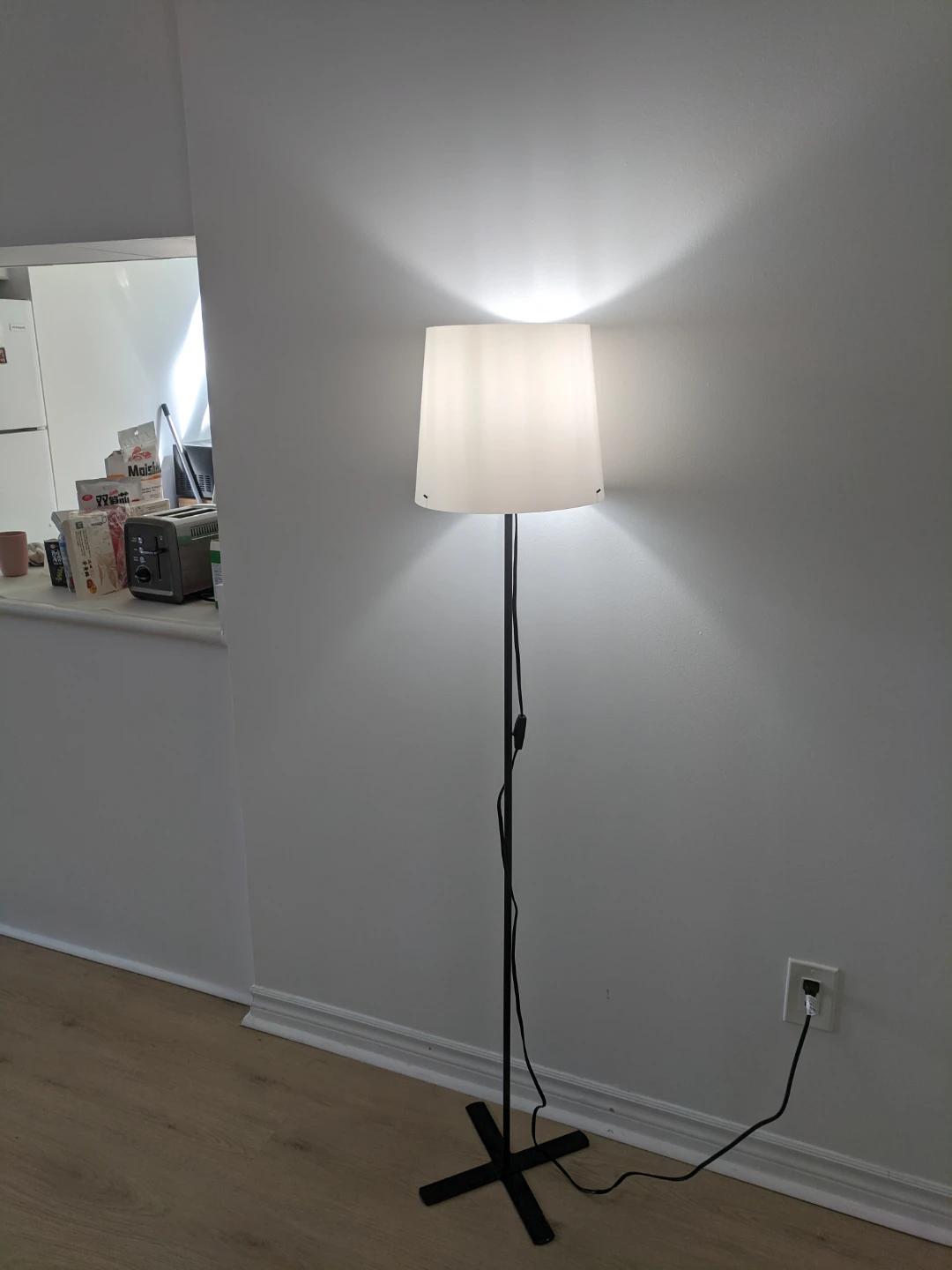 White Floor Lamp - photo 2