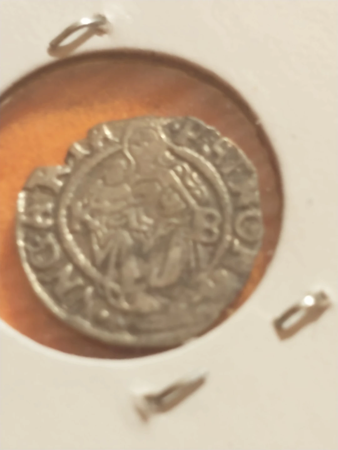 Beautiful! 1547 Hungary Ferdinand I silver denar - photo 4