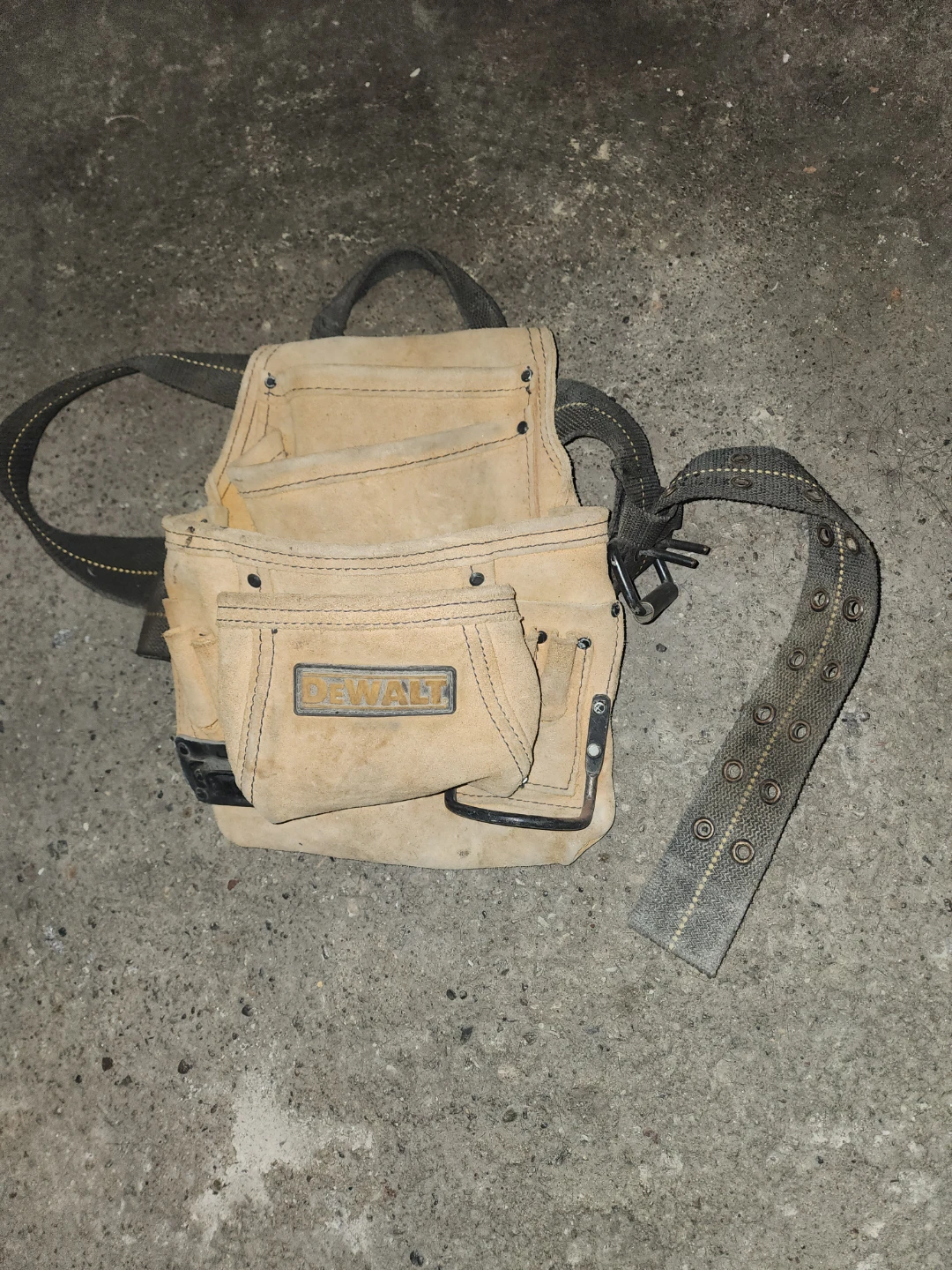 DEWALT Suede Tool Pouch with Belt