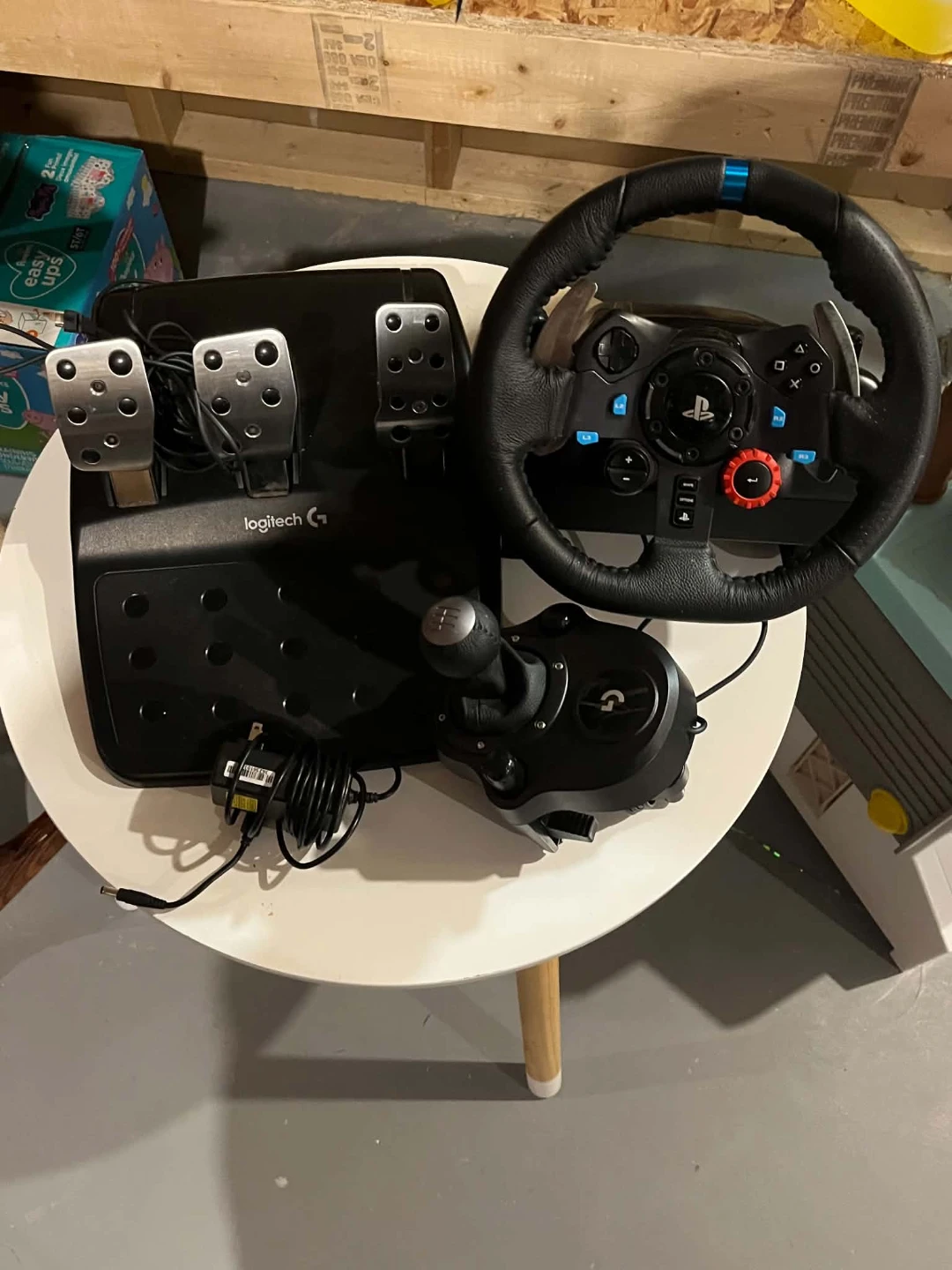 Logitech G29 Driving Force Racing Wheel Bundle