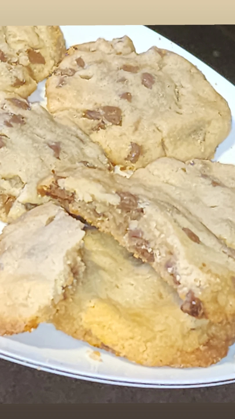Homemade Chocolate Chip Cookies (12 pcs) - photo 3