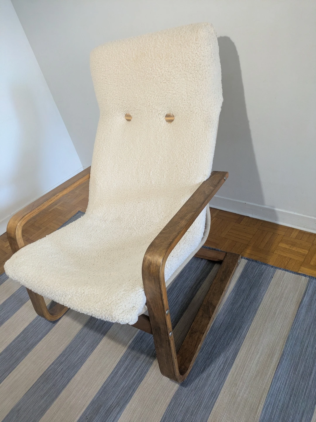 Ikea armchair with upgraded cover and decorative buttons - photo 2