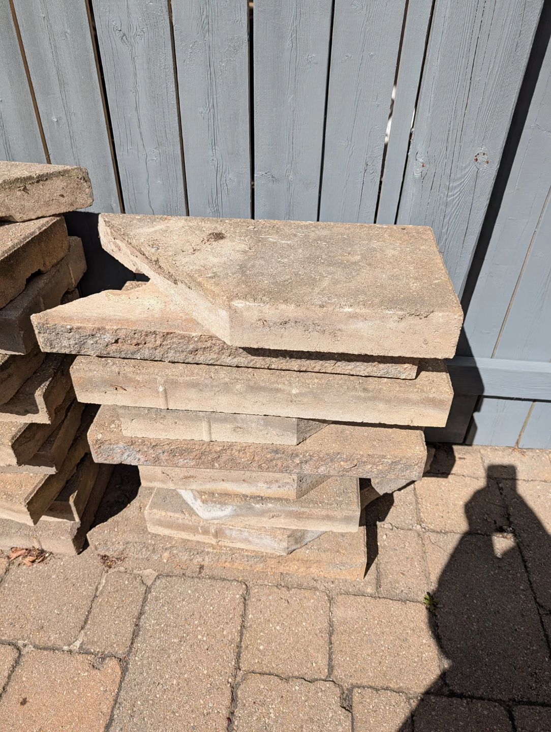 Free Retaining Wall Blocks and caps - photo 4