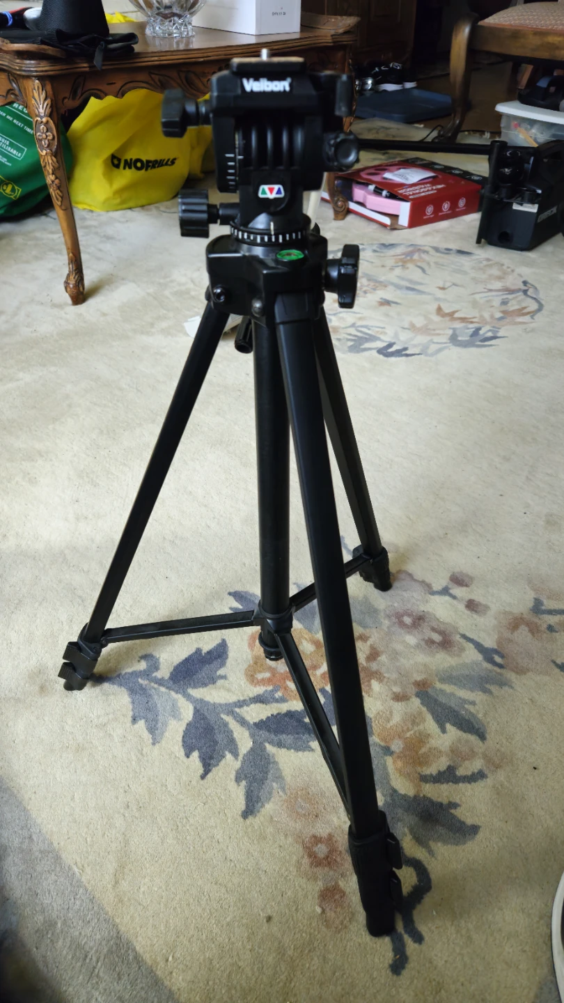 Velbon D-400 Tripod with PH-24B Fluid Head - photo 4