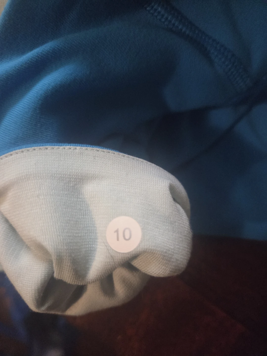 Lululemon Capris Size 10 - photo 2