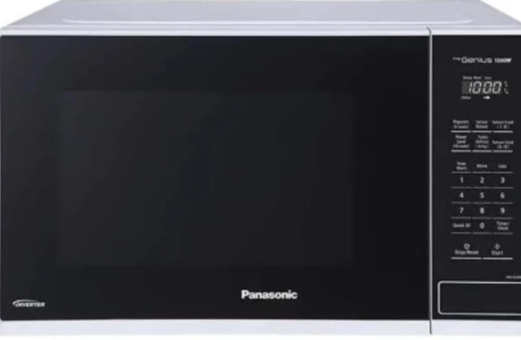 Panasonic The Genius 1200W Microwave