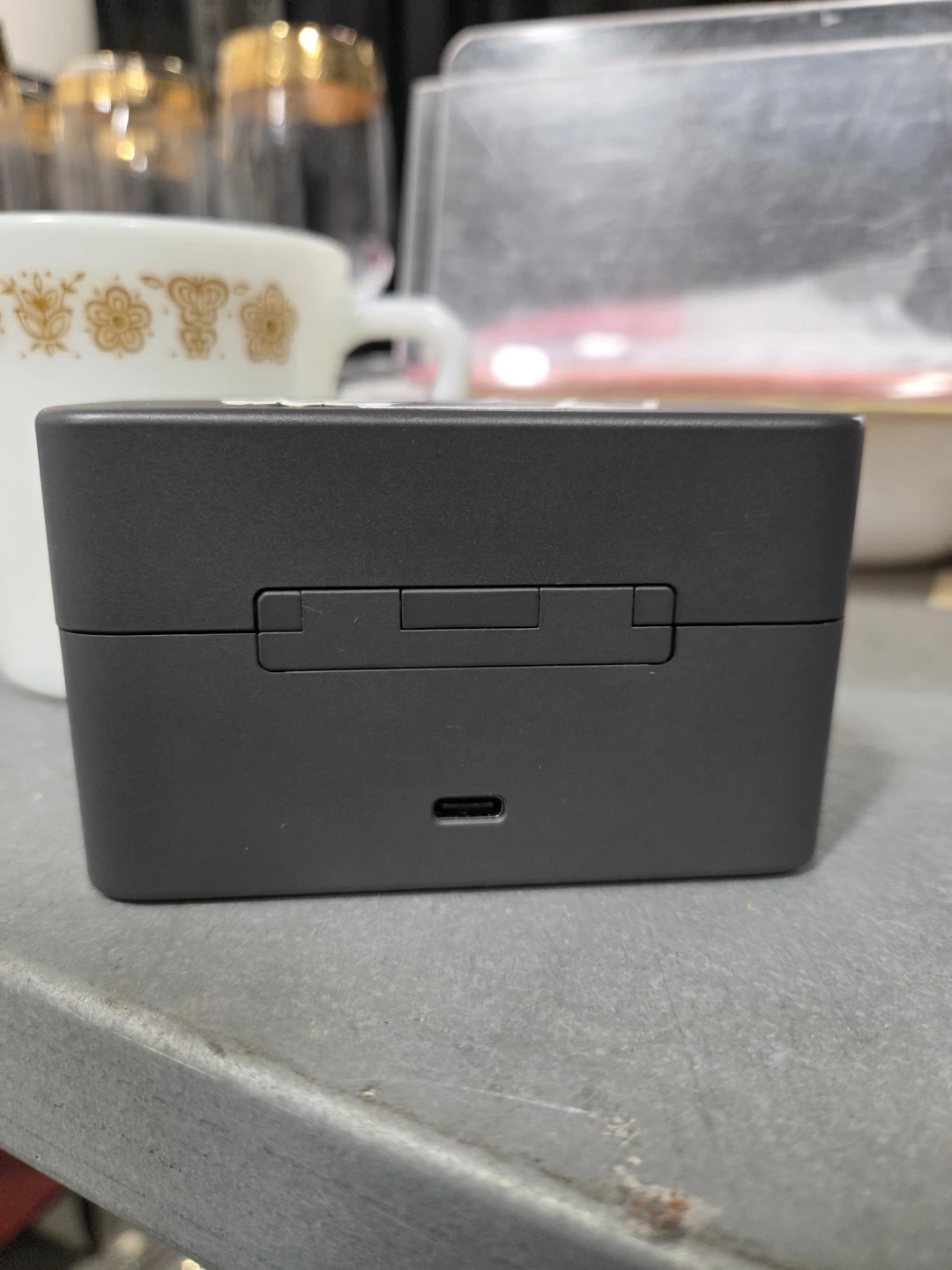 DJI Mic Wireless Charging Case - photo 3