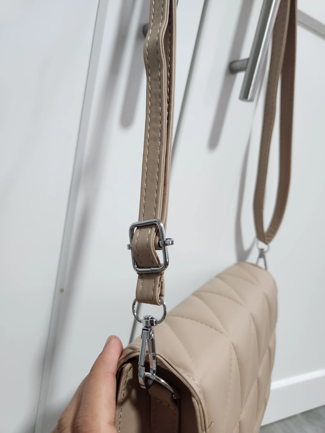Stylish small handbag — the perfect addition to your outfit ✨ - photo 3