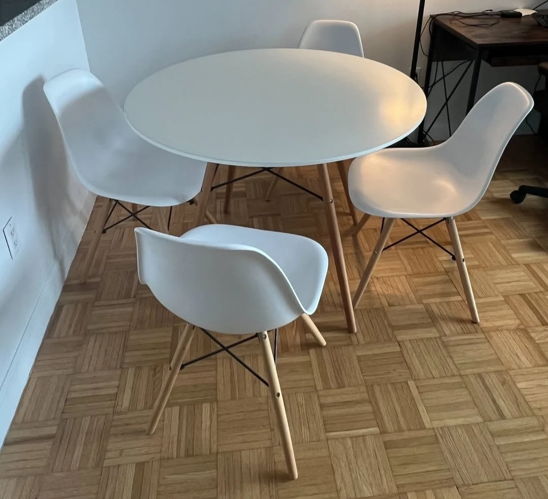 White Round Dining Table with 4 Chairs