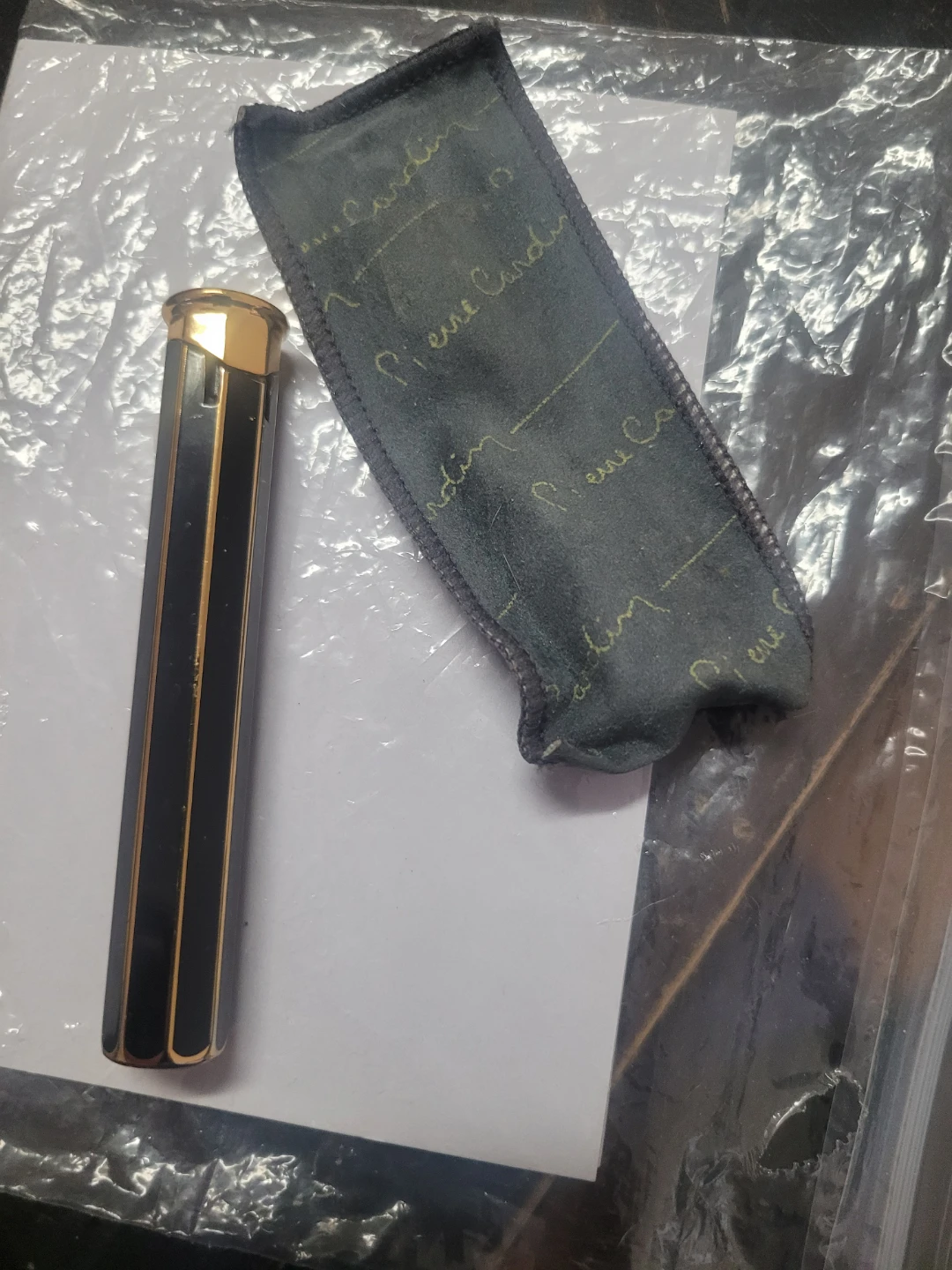 VINTAGE PIERRE CARDIN BLACK LACQUER GOLD POCKET BUTANE LIGHTER - photo 4