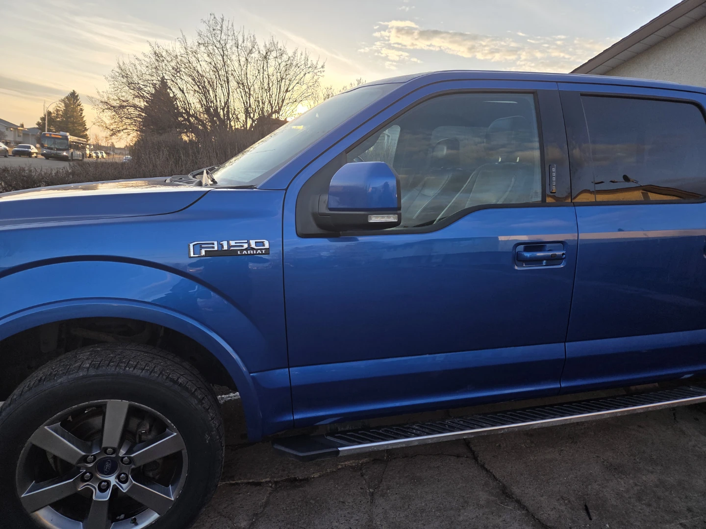 Blue Ford F-150 Lariat Truck - photo 5