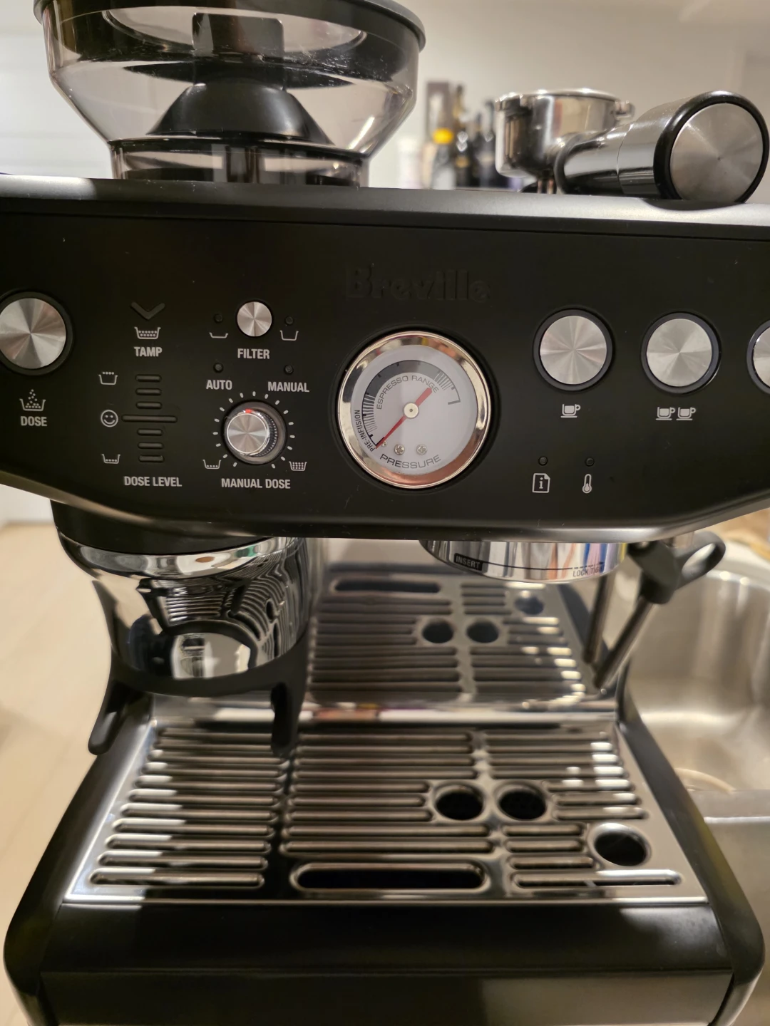 Breville Barista Express Impress Espresso Machine - Black - photo 3