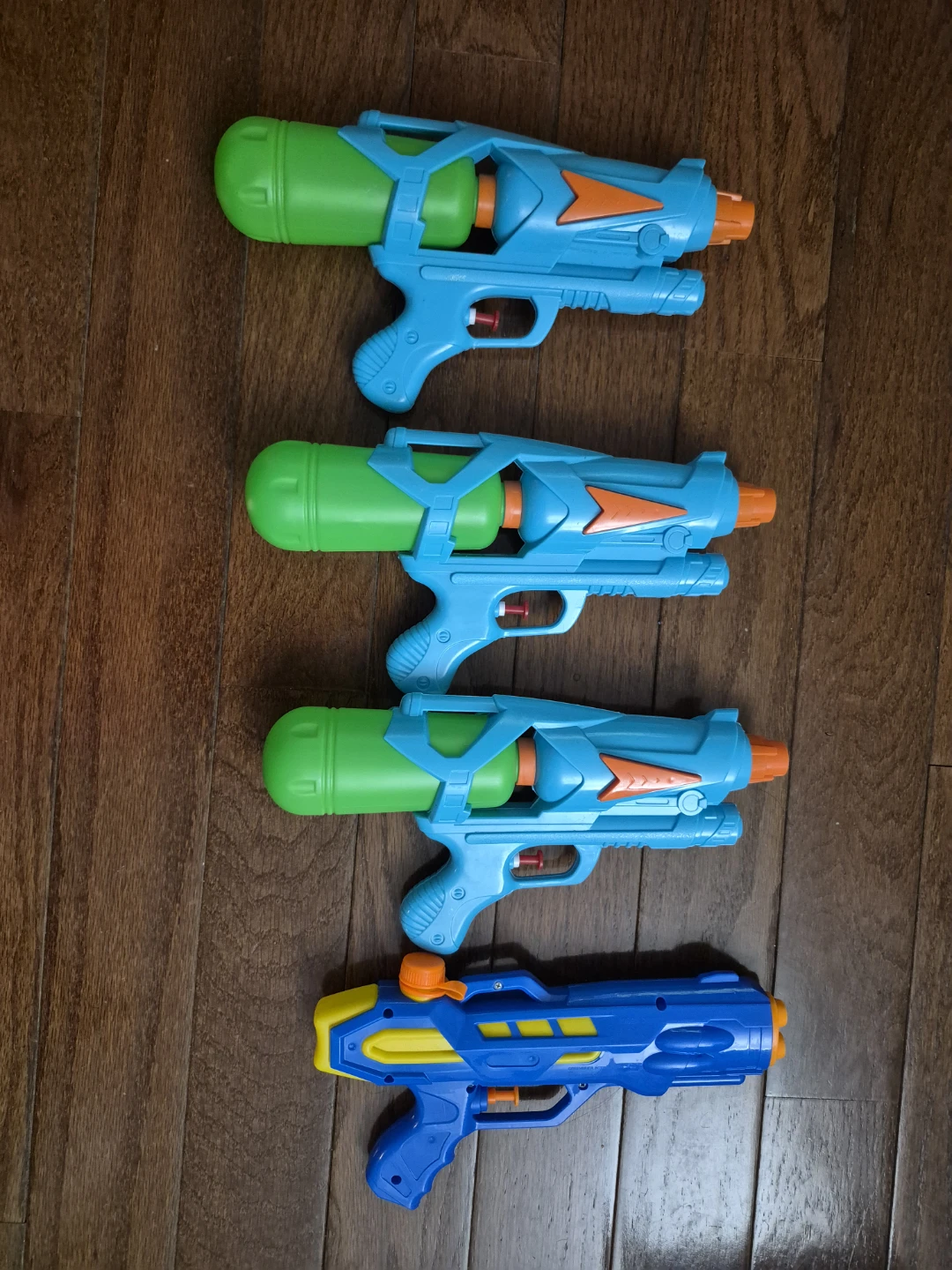 Set of 4 Water Guns and 100 Water Balloons - photo 2